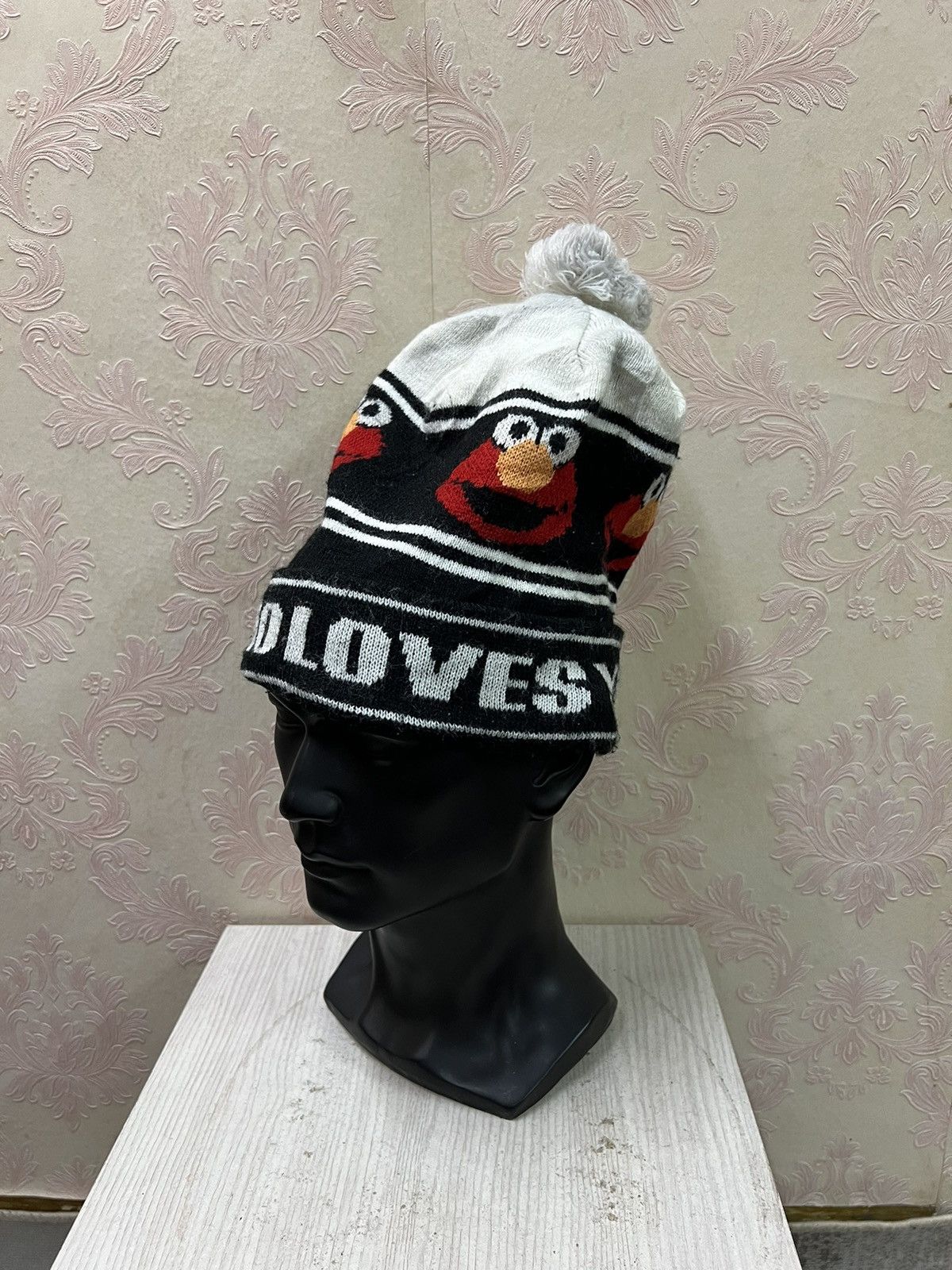 Cartoon Network Sesame Street Cartoon Beanie Hats Size ONE SIZE - 3 Thumbnail