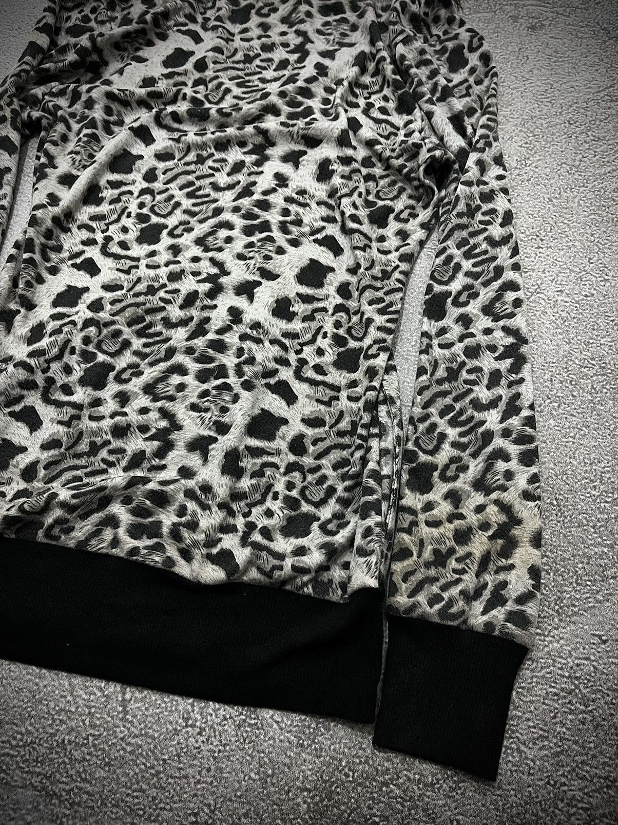 Japanese Brand Y2K Japanese Skinny Lip Fur Leopart Print Hoodie Size US M / EU 48-50 / 2 - 8 Thumbnail