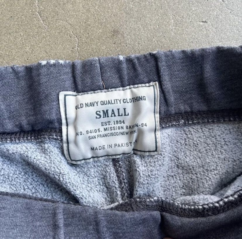 Old Navy Vintage Men’s Old Navy Baggy Grey Sweatpants Size US 30 / EU 46 - 5 Thumbnail