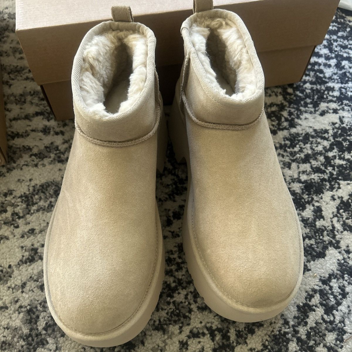 Ugg UGG Classic Ultra Mini New Heights Platform Boot MDSD Size US 10 / IT 40 - 4 Thumbnail