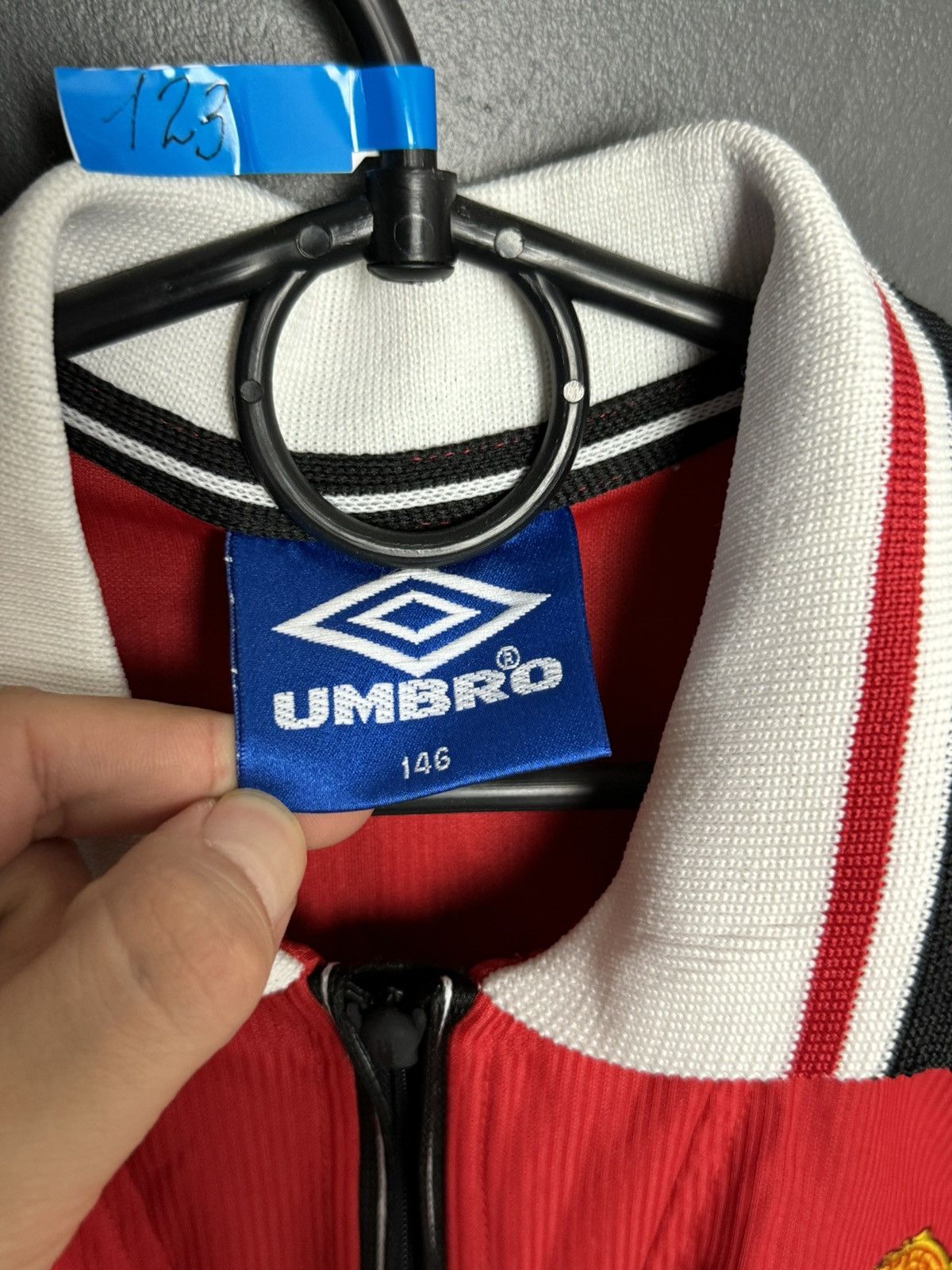 Umbro KIDS Manchester United 98/00 Home Giggs Football Jersey Size US XS / EU 42 / 0 - 13 Thumbnail