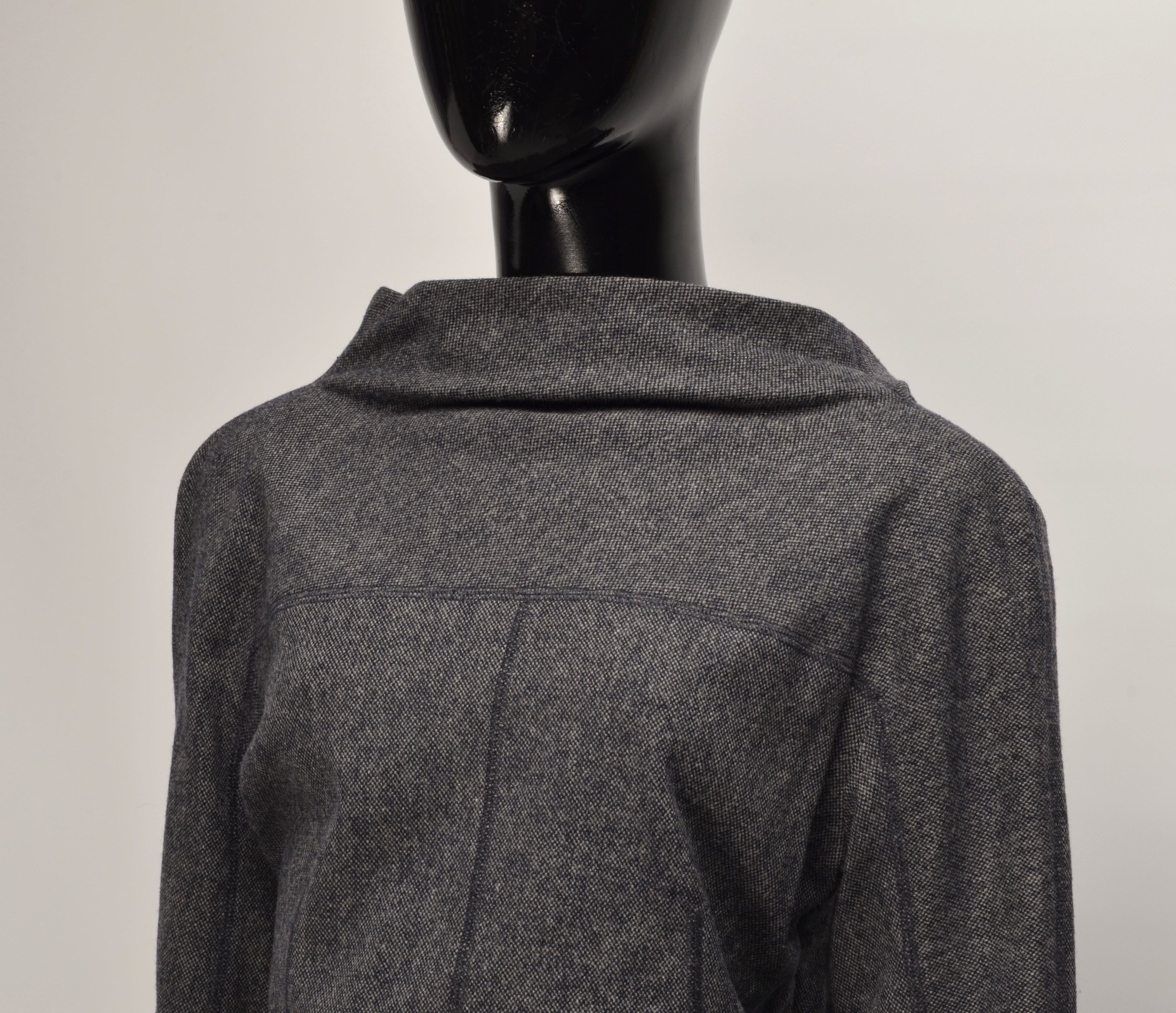 Louis Vuitton Louis Vuitton Paris Wool Blend 3/4 Sleeve Cowl Neck Top Size S / US 4 / IT 40 - 2 Thumbnail