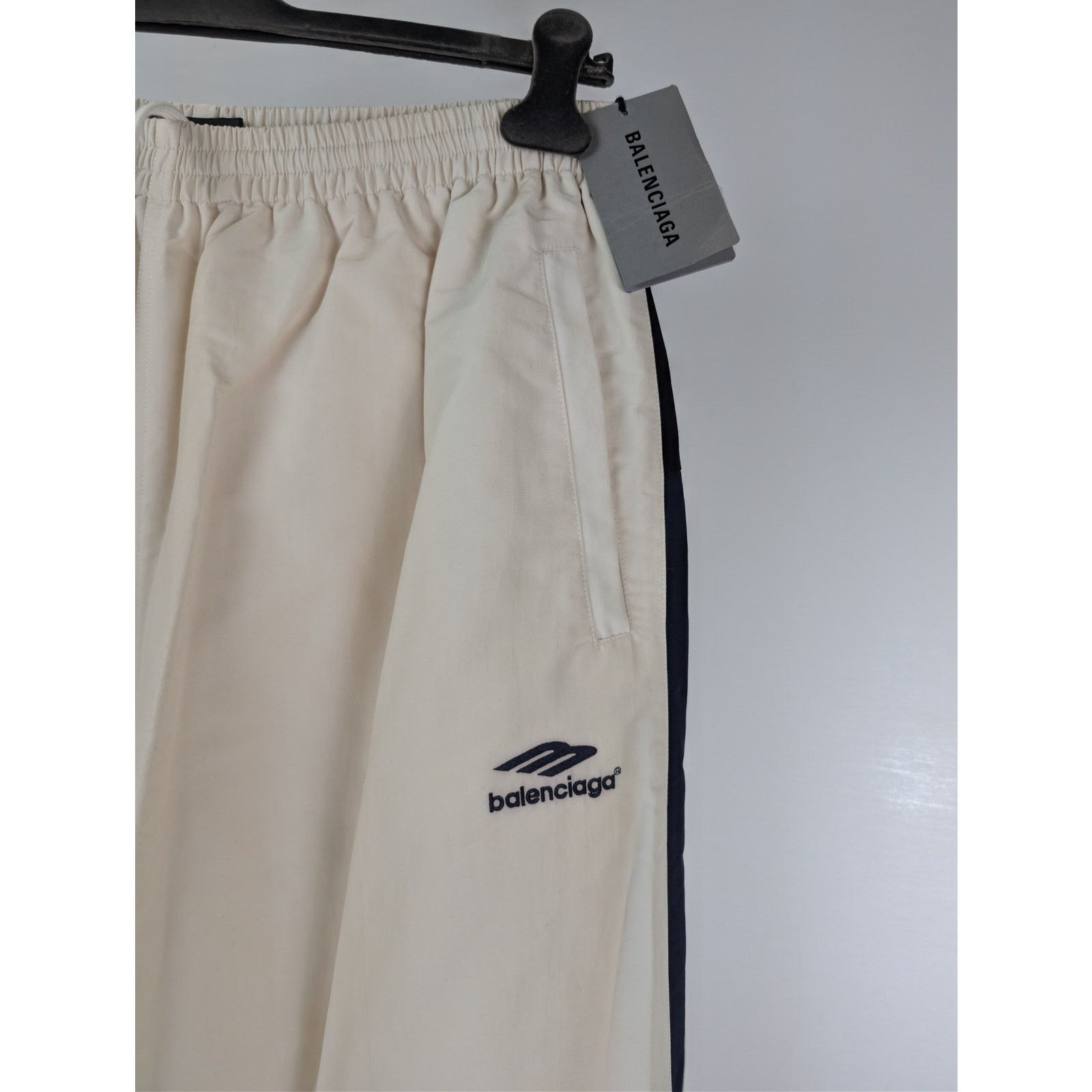 Balenciaga o1rshd1 Medium Fit Tracksuit Pants in Beige/Black Size US 36 / EU 52 - 5 Thumbnail