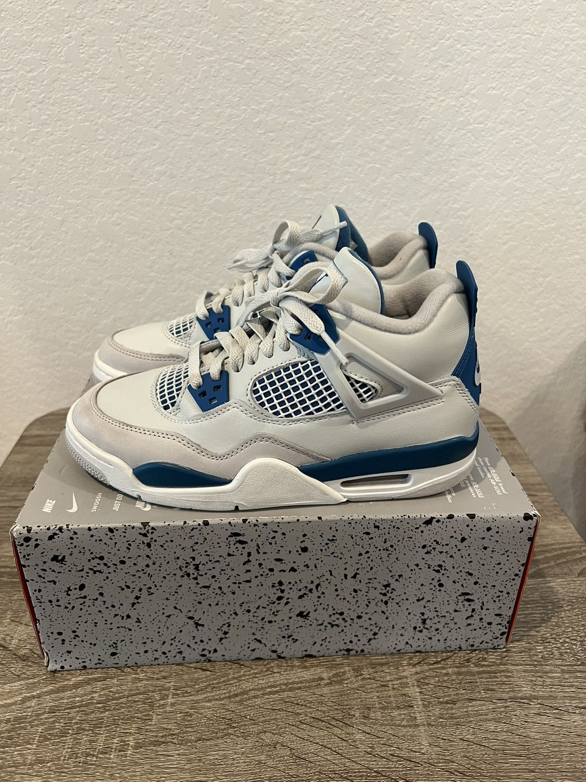 Jordan Brand Air Jordan 4 Military Blue GS Size US 5 / EU 37 - 2 Thumbnail