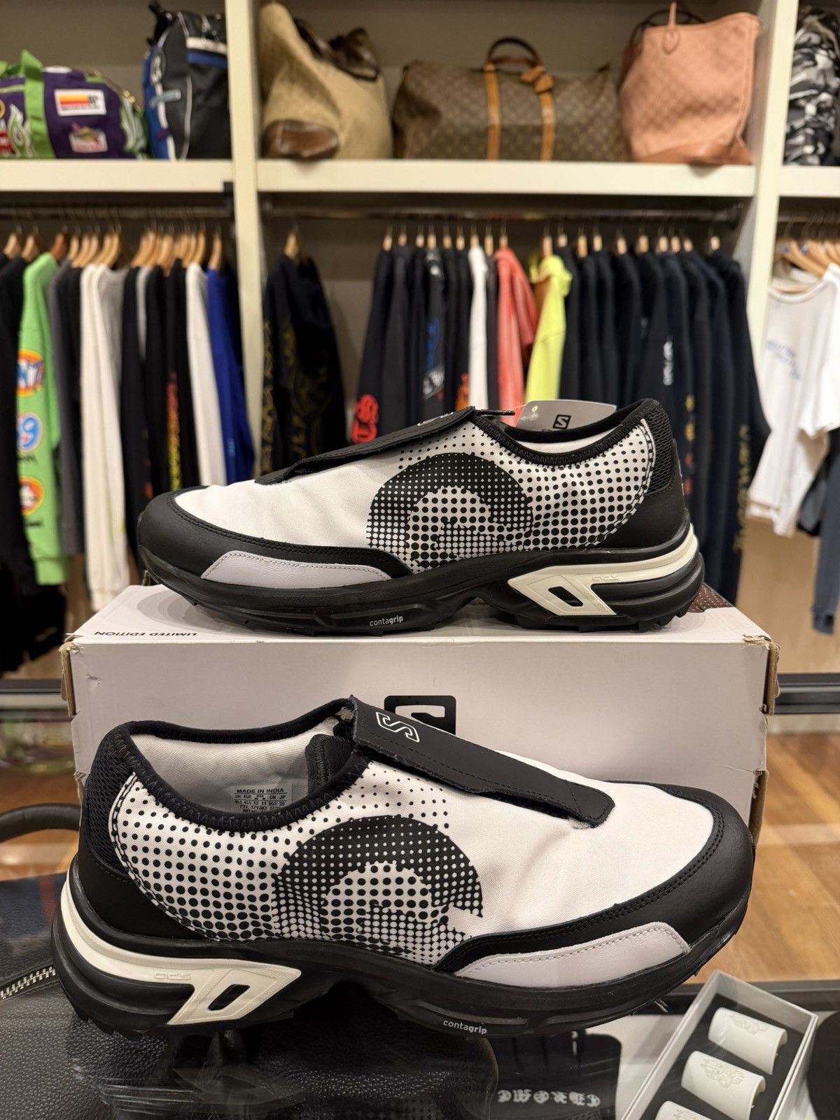 Salomon Salomon x CDG SR901E Re CO - White/Black Size US 11 / EU 44 - 1 Thumbnail