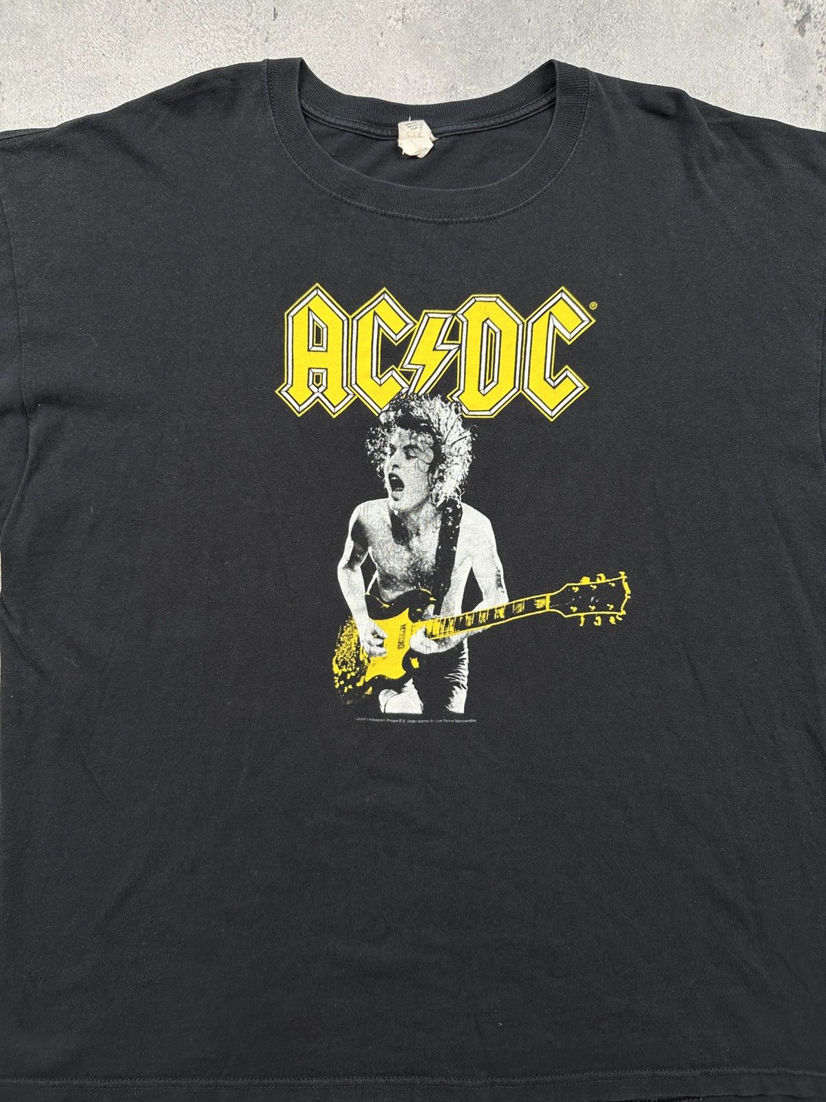 Band Tees Vintage 2009 AC/DC Angus Young Graphic Band Tee Anvil Rock Size US XXL / EU 58 / 5 - 7 Thumbnail