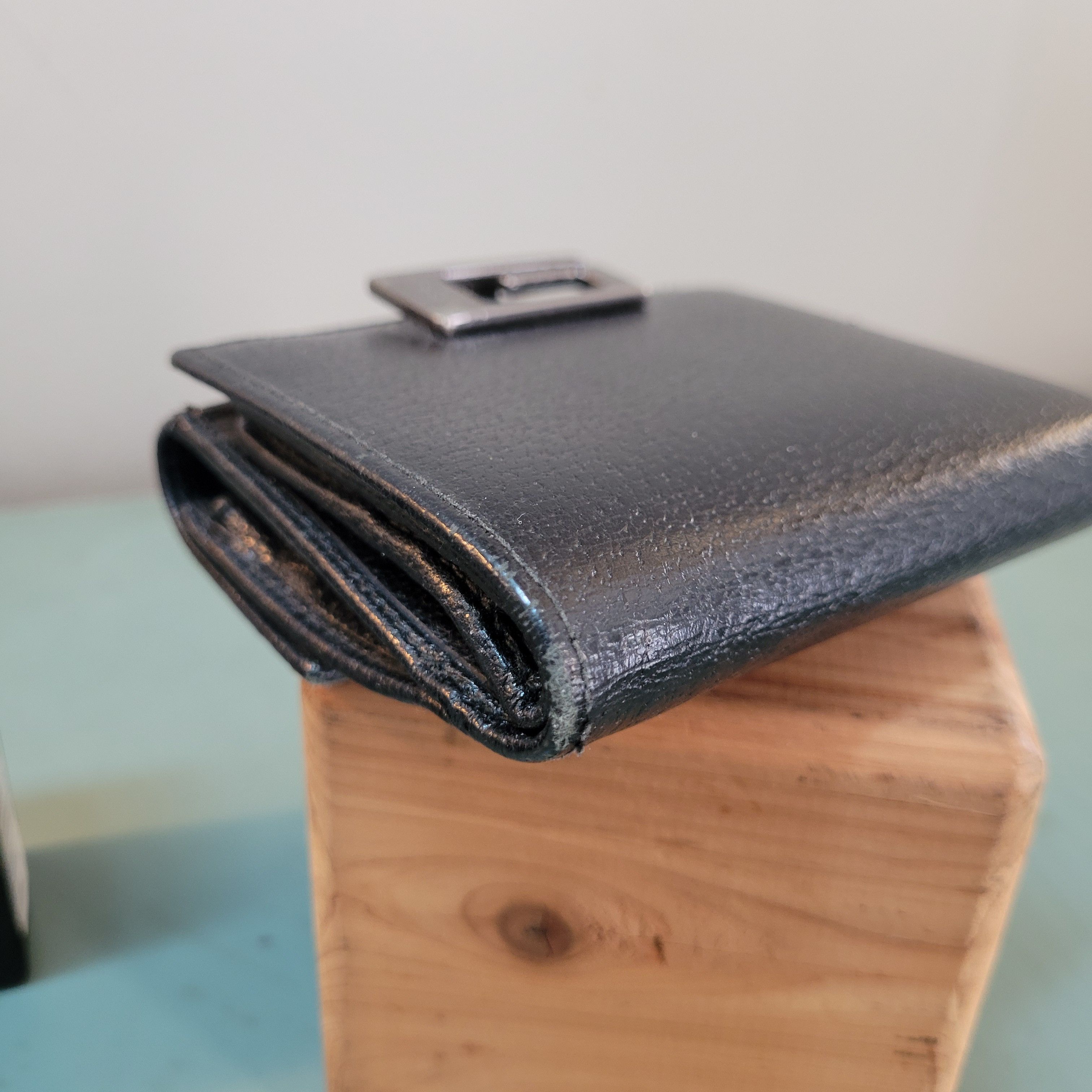 Gucci Gucci Unisex Compact Style Leather Wallet Size ONE SIZE - 7 Thumbnail