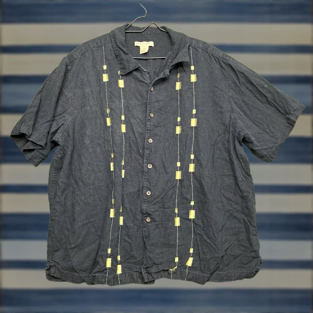 Vintage Island Passport Hawaiian Shirt Mens 2XL Black Textured Stripe Camp Button Up Shirt Size US XXL / EU 58 / 5 - 1 Thumbnail