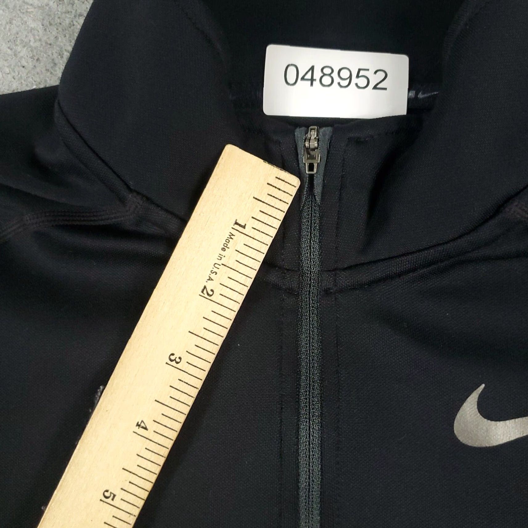Nike Nike Pullover Sweater Womens Size S Black/Gray 1/4 Zip Mock Neck Pockets Size S / US 4 / IT 40 - 5 Thumbnail