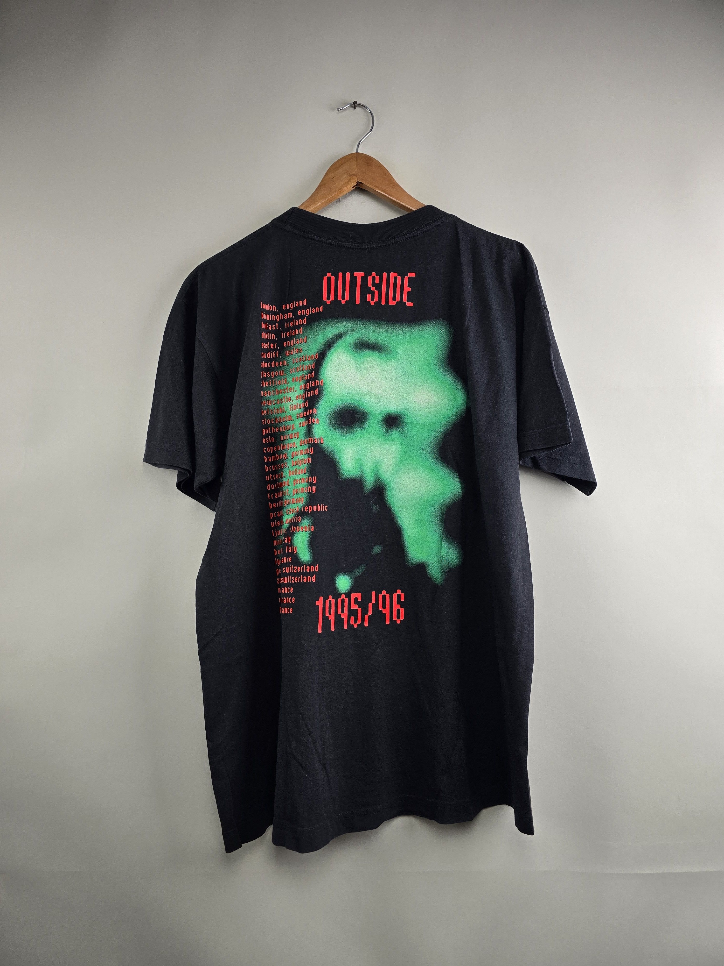 Band Tees × Vintage 1995 David Bowie The Hearts Filthy Lesson Tour L 22" 29" Size US L / EU 52-54 / 3 - 5 Thumbnail