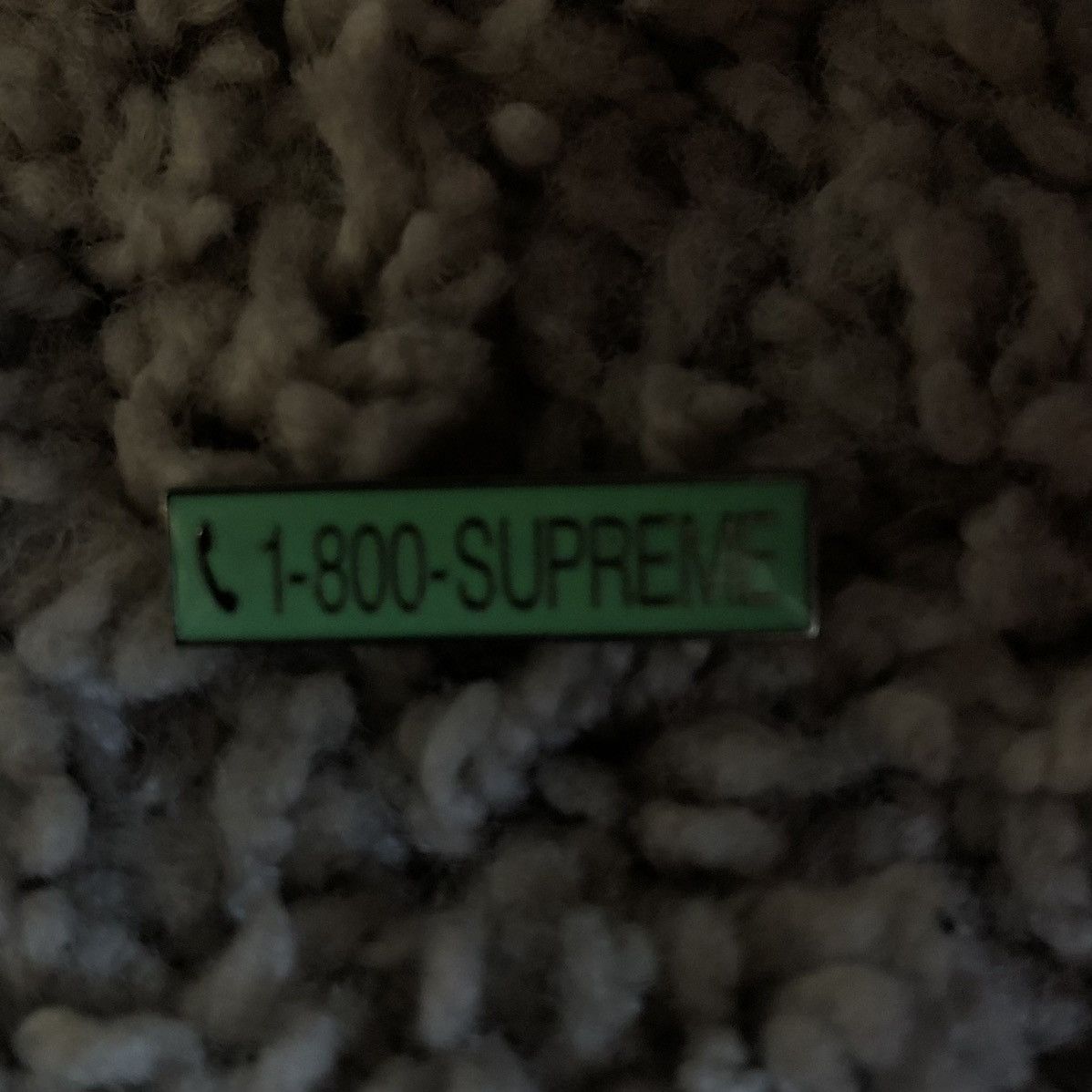 Supreme LAST DROP 1-800-Supreme Pin Set of 4 FW19 Size ONE SIZE - 3 Thumbnail
