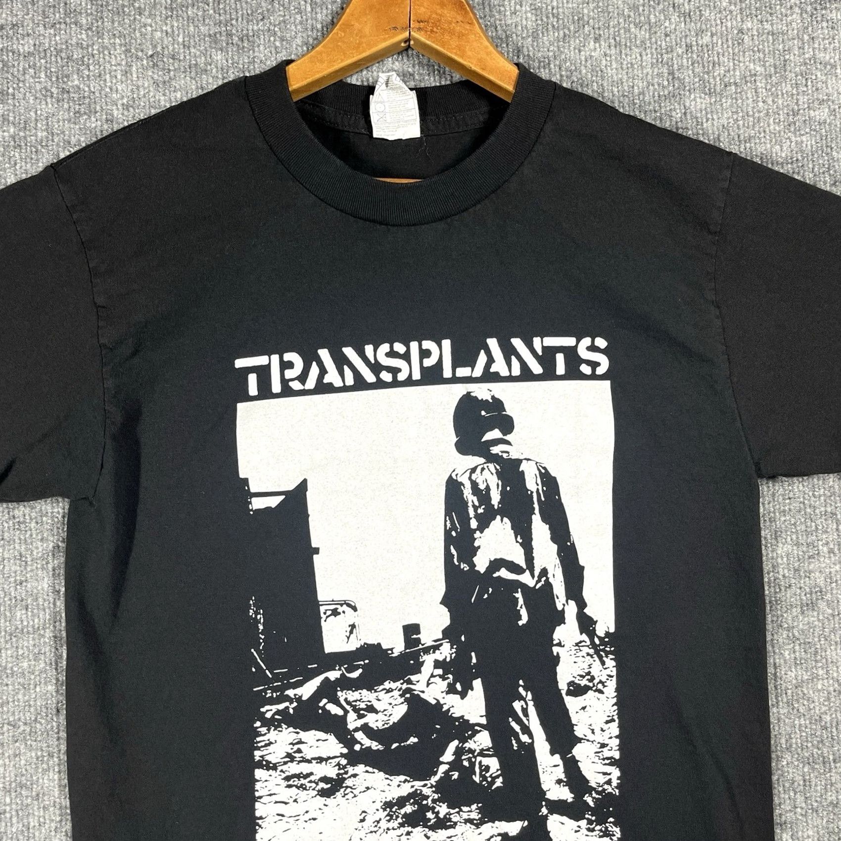 Vintage VINTAGE Transplants In A Warzone T Shirt Mens Small Punk Y2K Band Tour Size US S / EU 44-46 / 1 - 2 Thumbnail