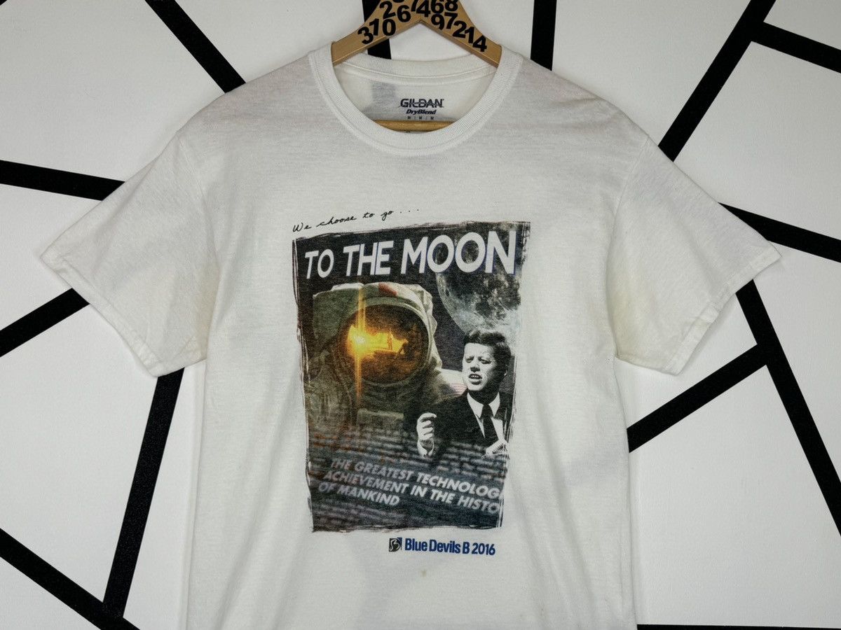 Gildan WE CHOOSE TO THE MOON BLUE DEVILS B 2016 TEE Size US S / EU 44-46 / 1 - 5 Thumbnail