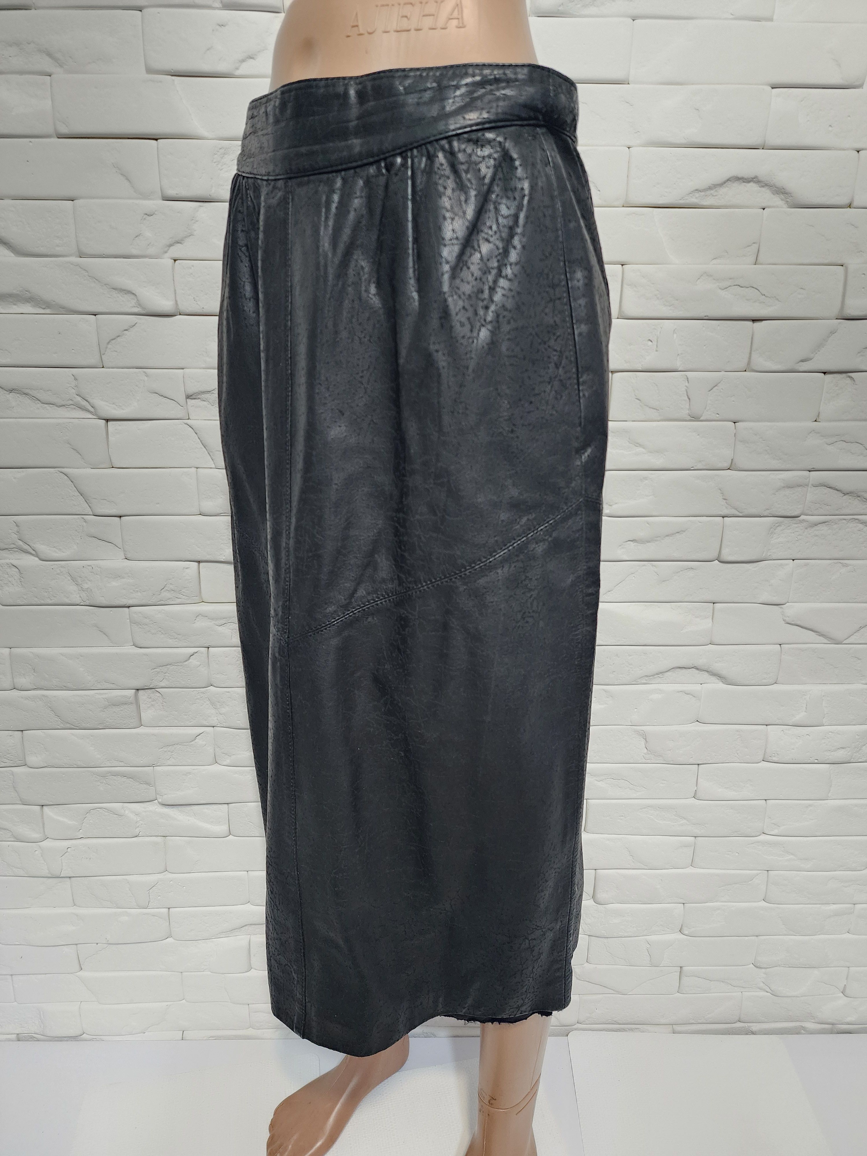 Genuine Leather Black leather skirt. Size 28" / US 6 / IT 42 - 2 Thumbnail