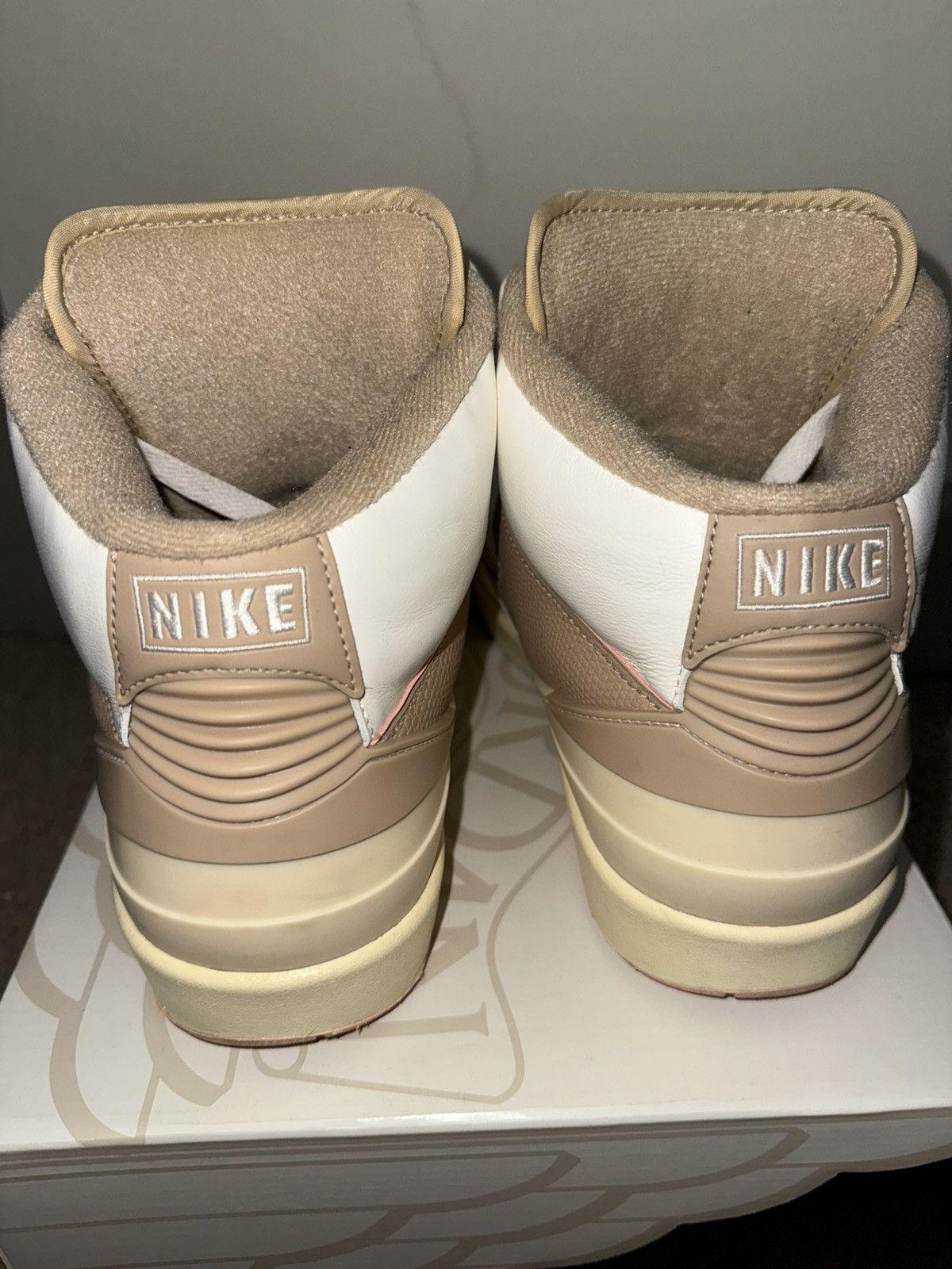 Jordan Brand × Nike Jordan 2 Sunset Haze Size US 11 / EU 44 - 4 Thumbnail