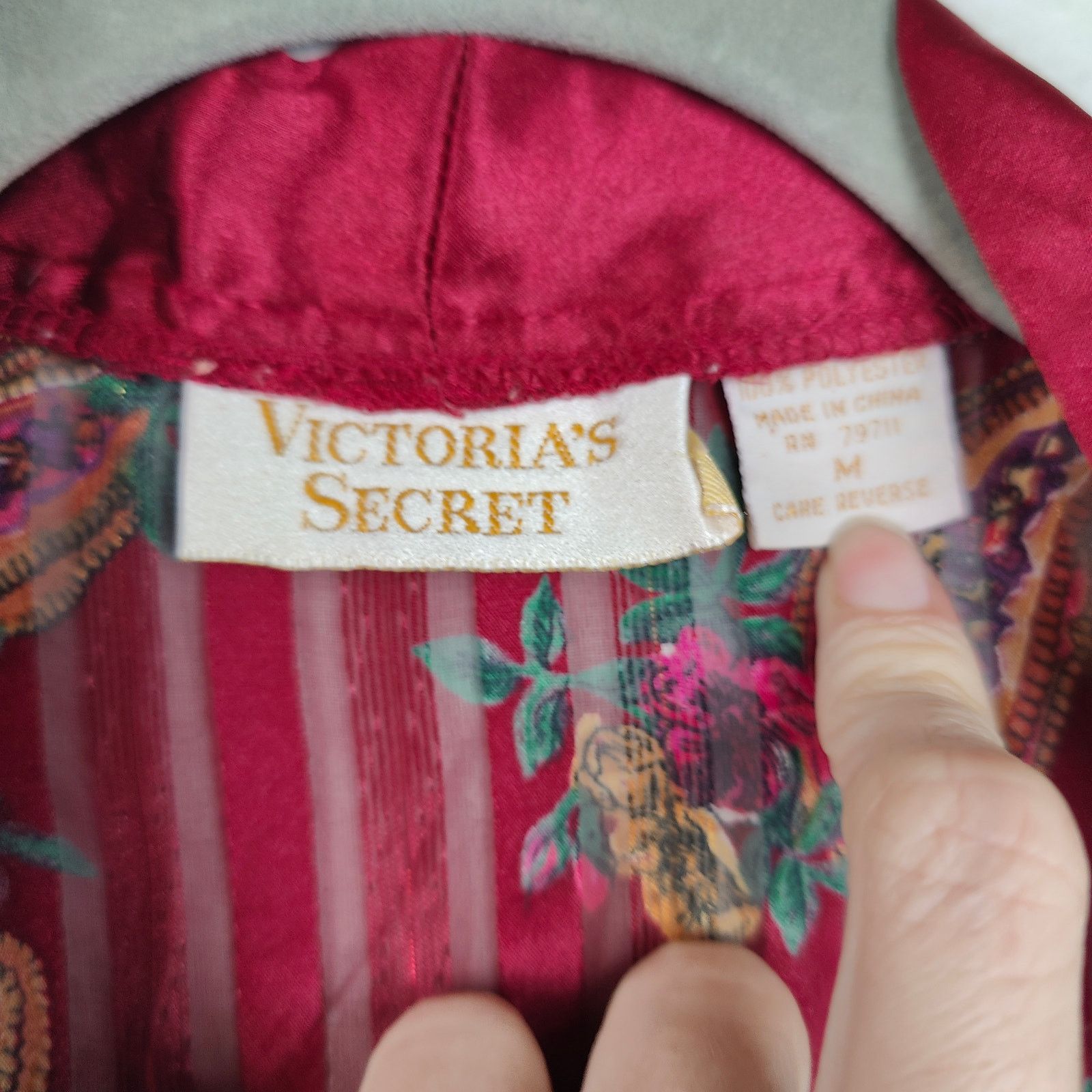Victoria's Secret Vintage Victoria's Secret Satin Top Gold Label Red Silky Size M / US 6-8 / IT 42-44 - 6 Thumbnail