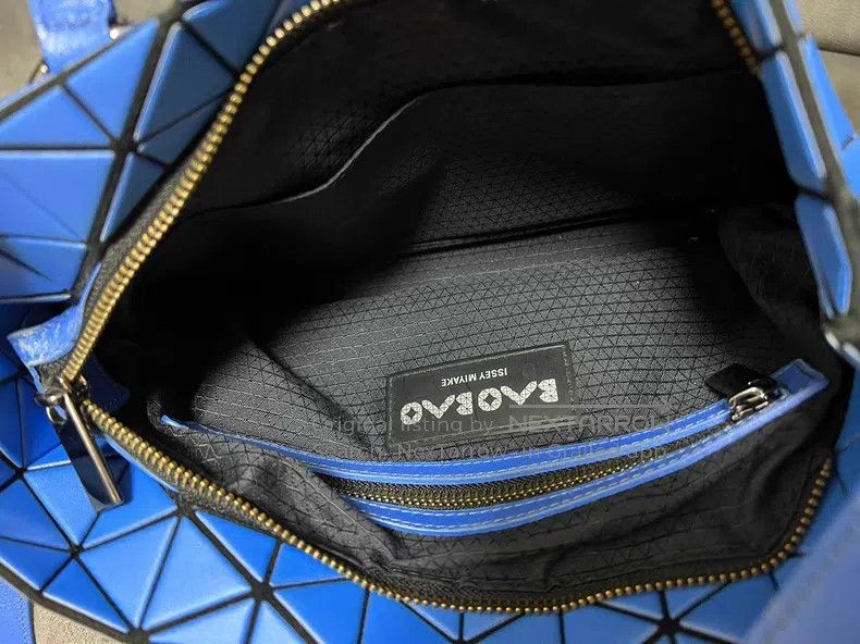 Issey Miyake Issey Miyake Blue Tote Bag Size ONE SIZE - 5 Thumbnail