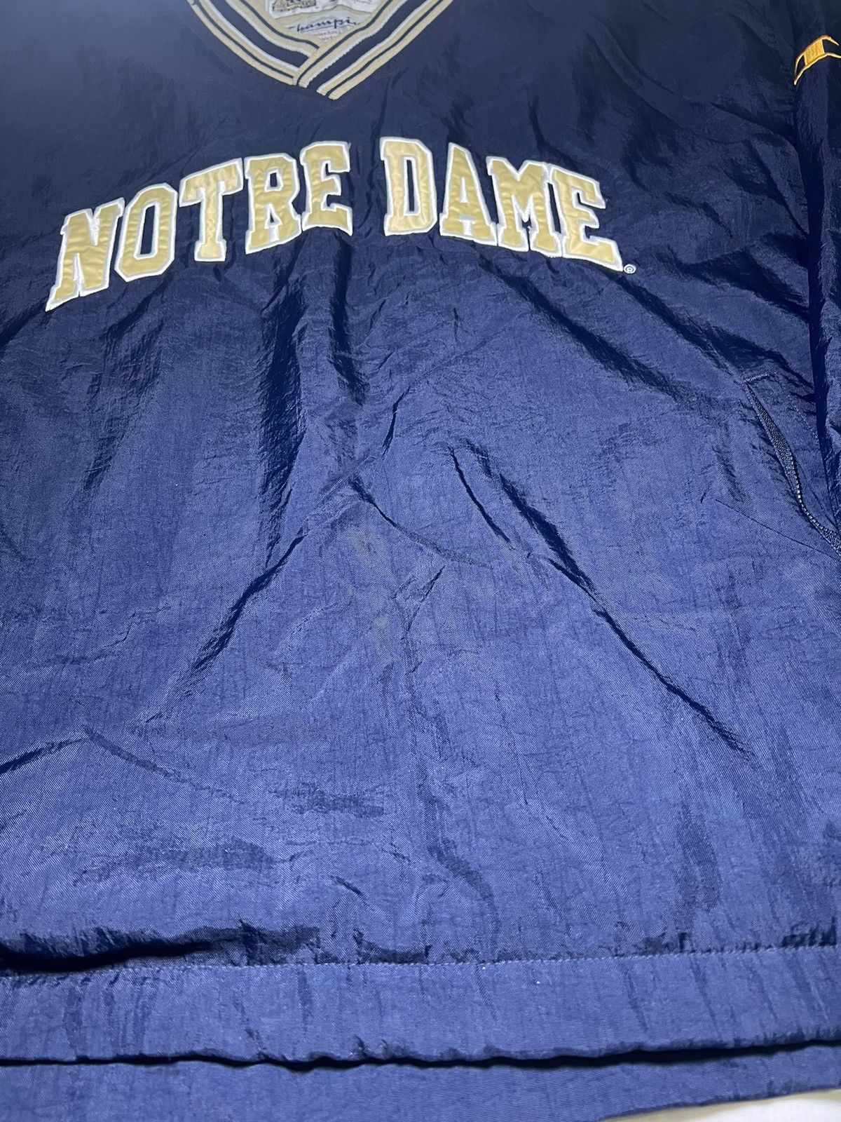 Vintage VINTAGE 90S OVERSIZE NYLON NOTRE DAM SWEATSHIRT FOOTBALL Size US XL / EU 56 / 4 - 11 Thumbnail