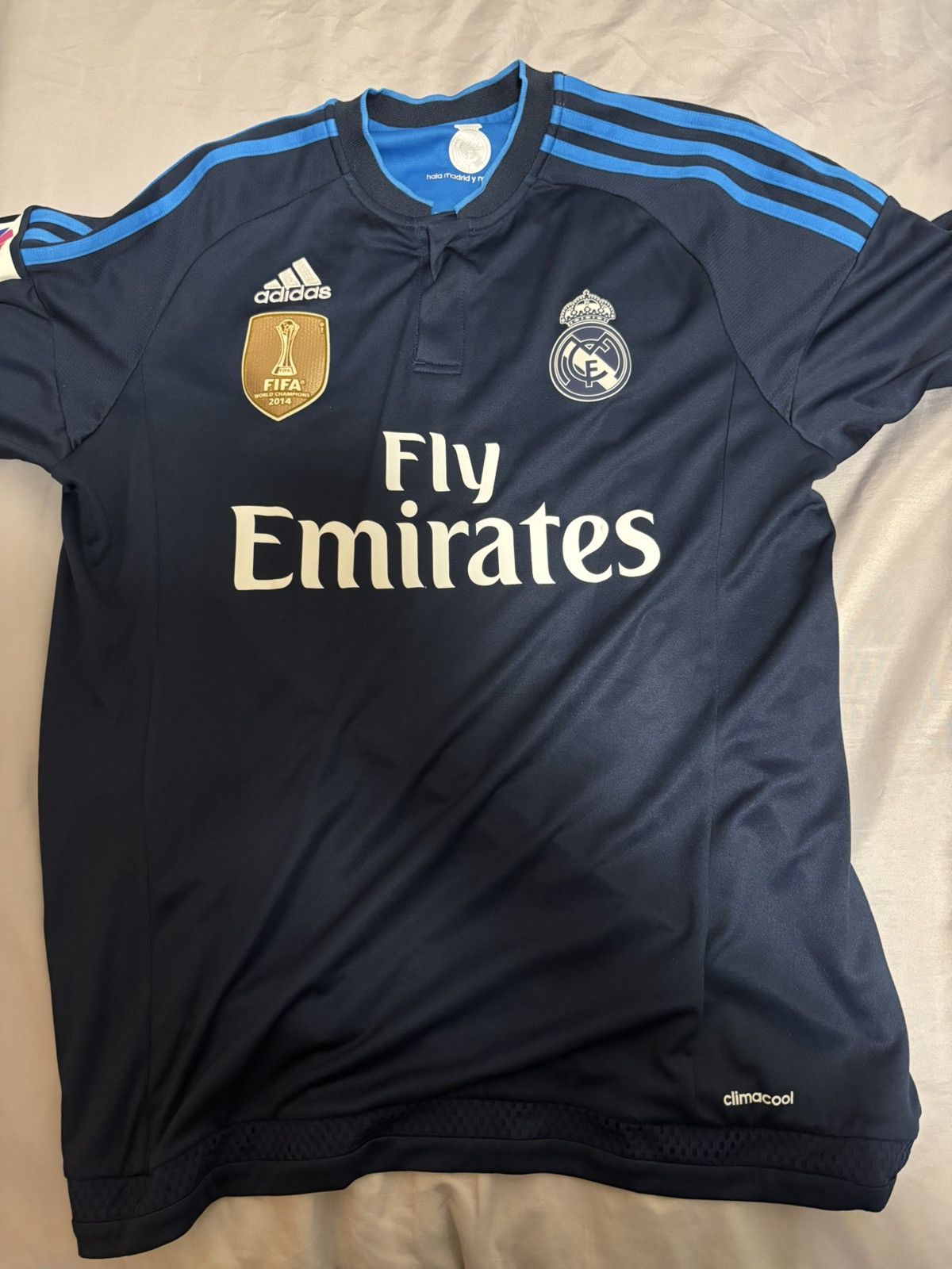 Nike Real madrid 2015/16 signed shirt marcelo with autograph Size US M / EU 48-50 / 2 - 1 Thumbnail
