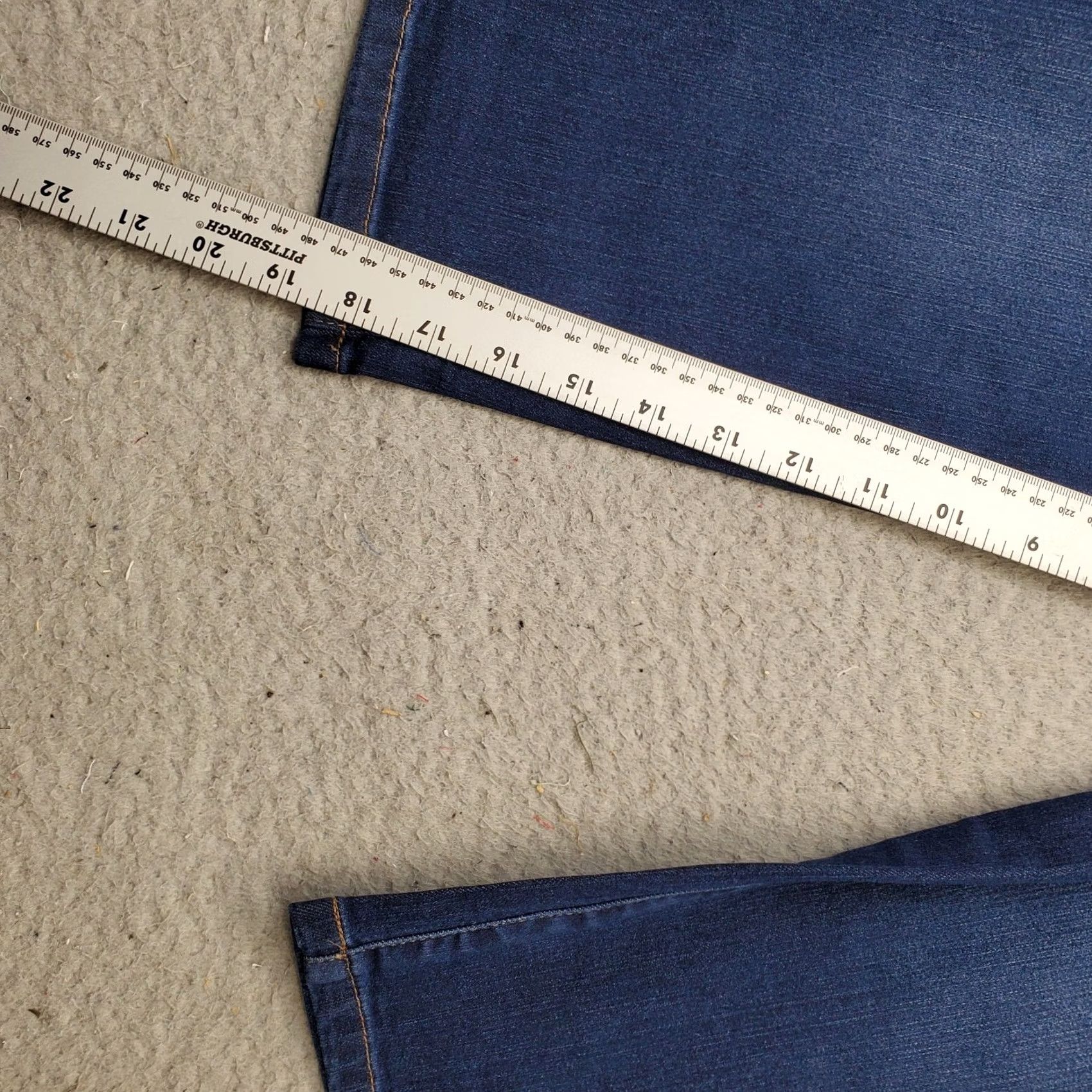 Vintage Christopher & Banks Cropped Jeans Womens Size 10P Blue Denim Mid Rise Shaped Fit Jeans Size 32" / US 10 / IT 46 - 4 Thumbnail