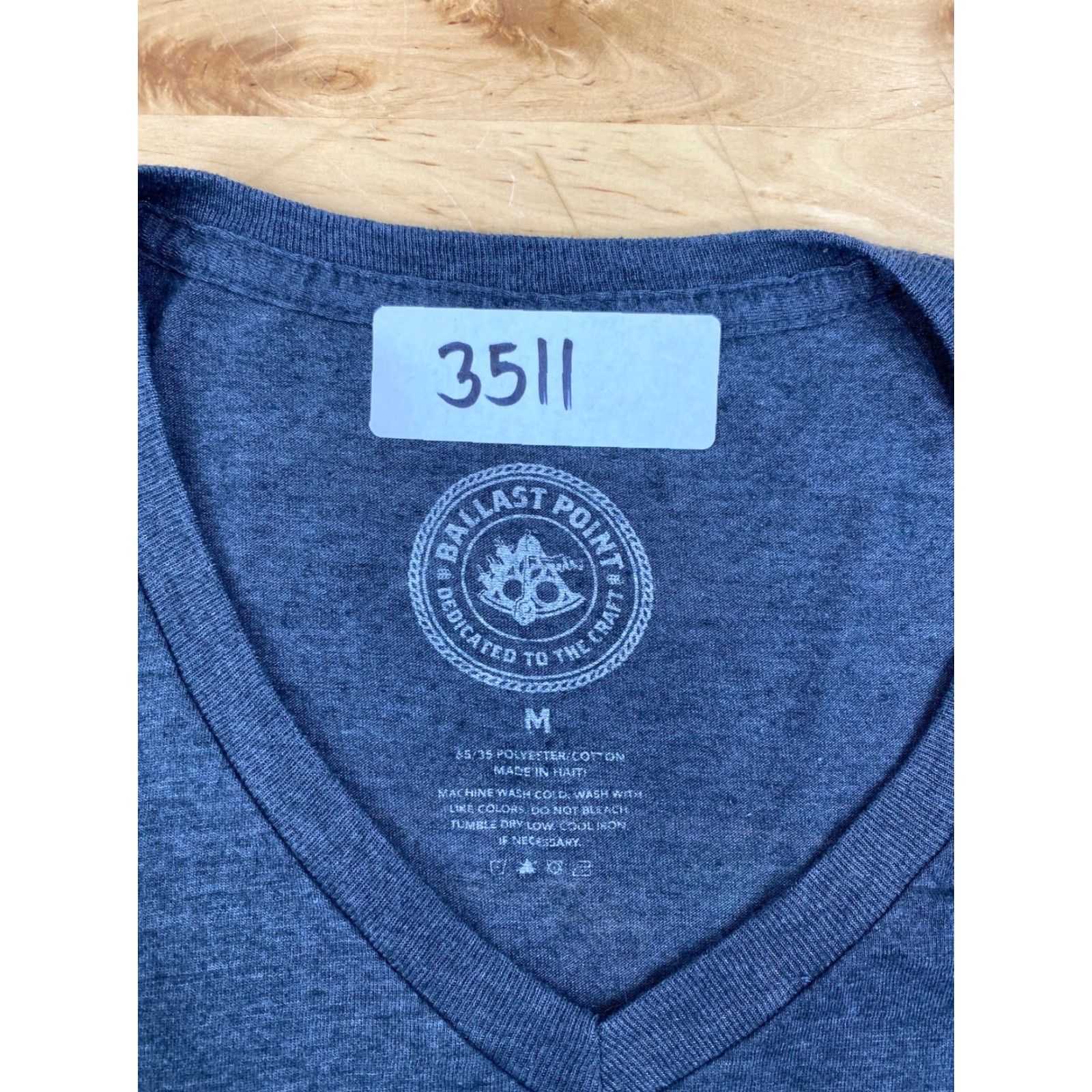 Vintage Womens V Neck Ballast Point Sculpin IPA T Shirt Gray M Womens Ballast Pont T-Shirt V-Neck Cap Sleeve Regular Size M Size M / US 6-8 / IT 42-44 - 2 Thumbnail