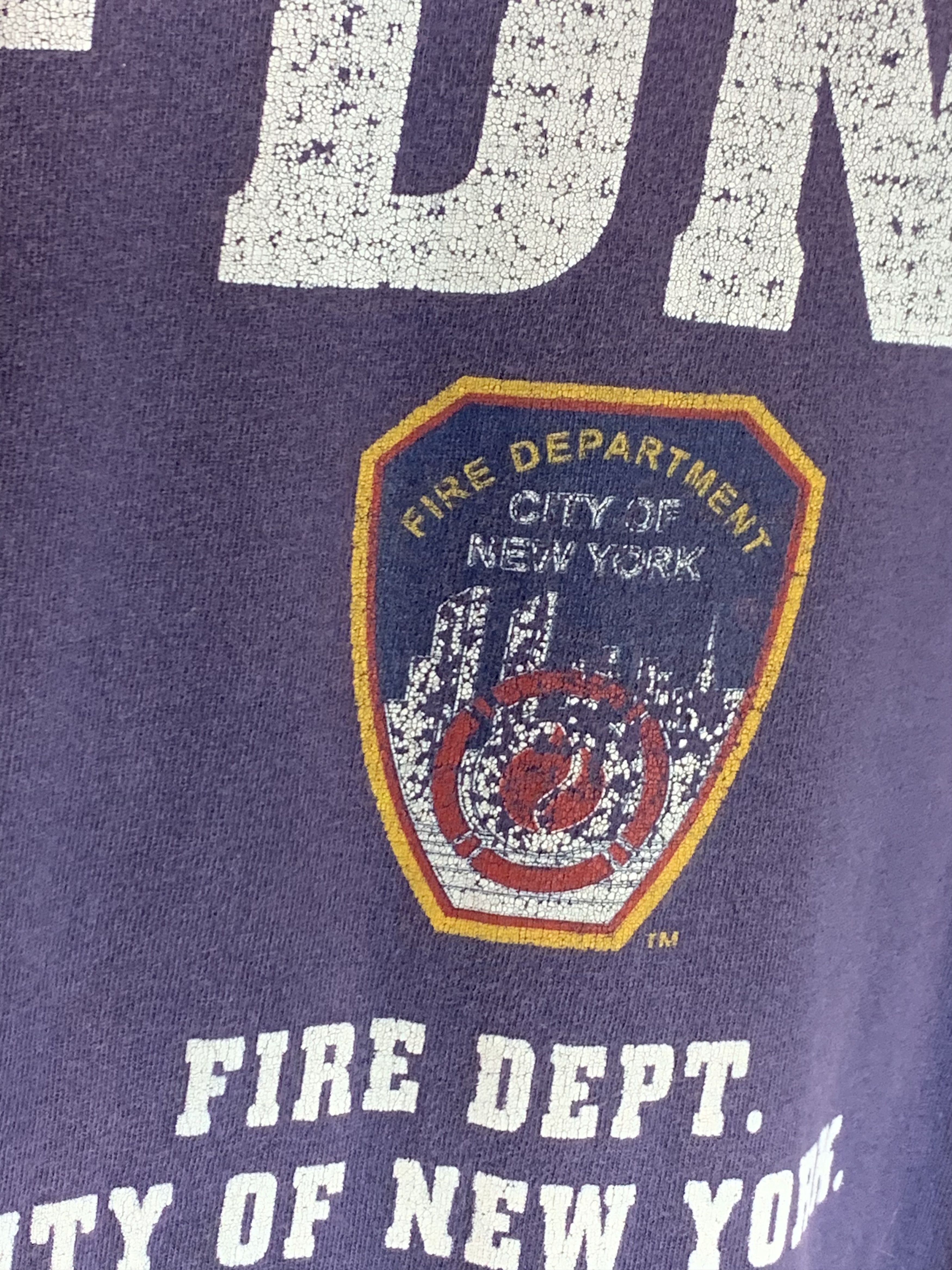Vintage *RARE* Vintage 90’s FDNY Fire Department New York T-Shirt M Size US M / EU 48-50 / 2 - 4 Thumbnail