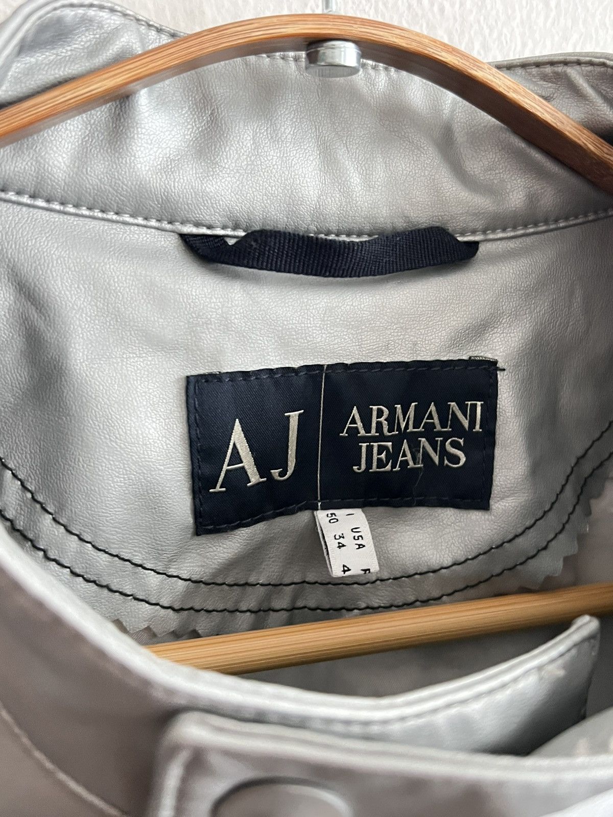 Giorgio Armani Armani Jeans silver bomber jacket Size US M / EU 48-50 / 2 - 2 Thumbnail