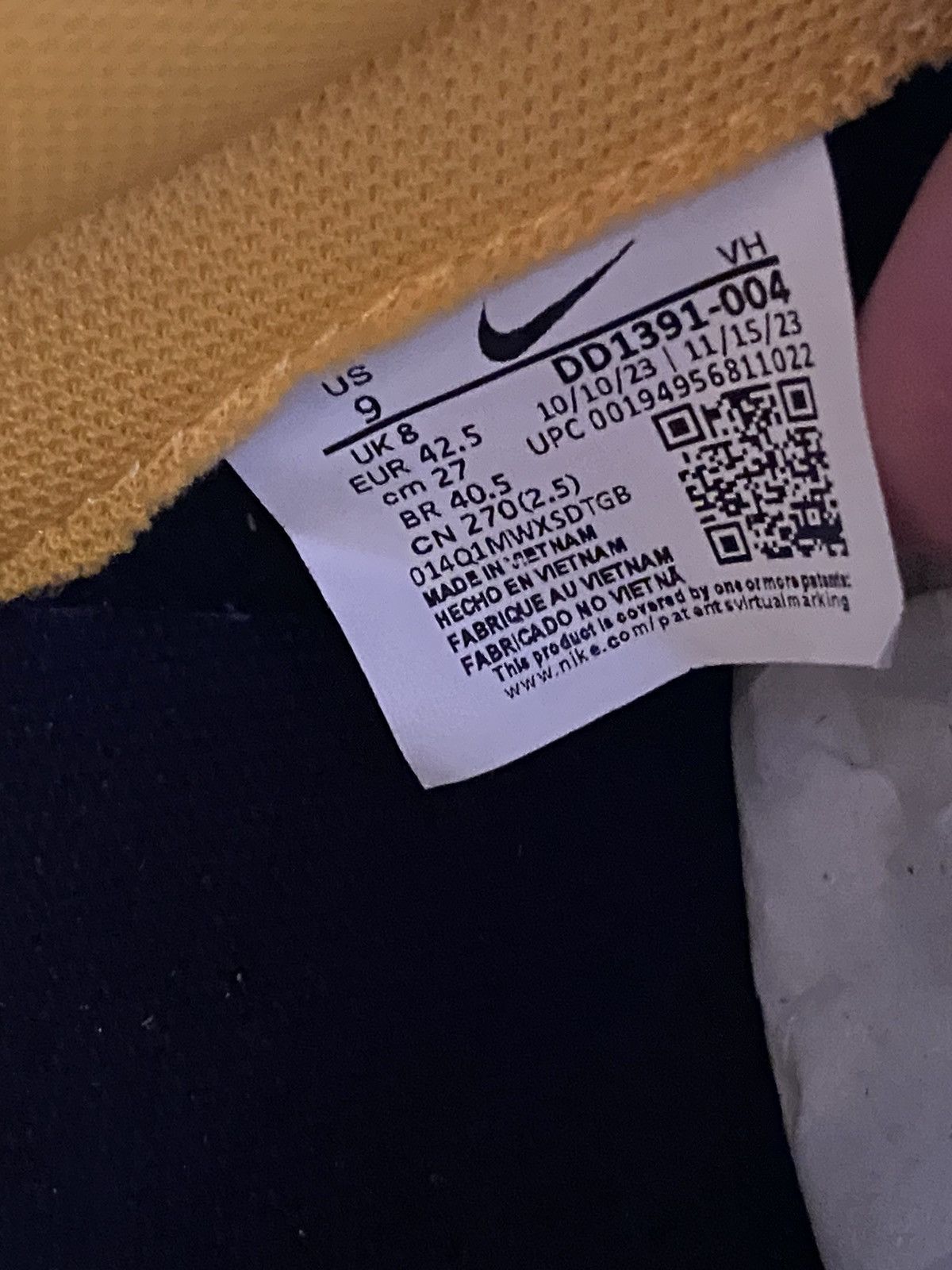 Nike Nike Black And Yellow Dunk Low Size US 9 / EU 42 - 6 Thumbnail