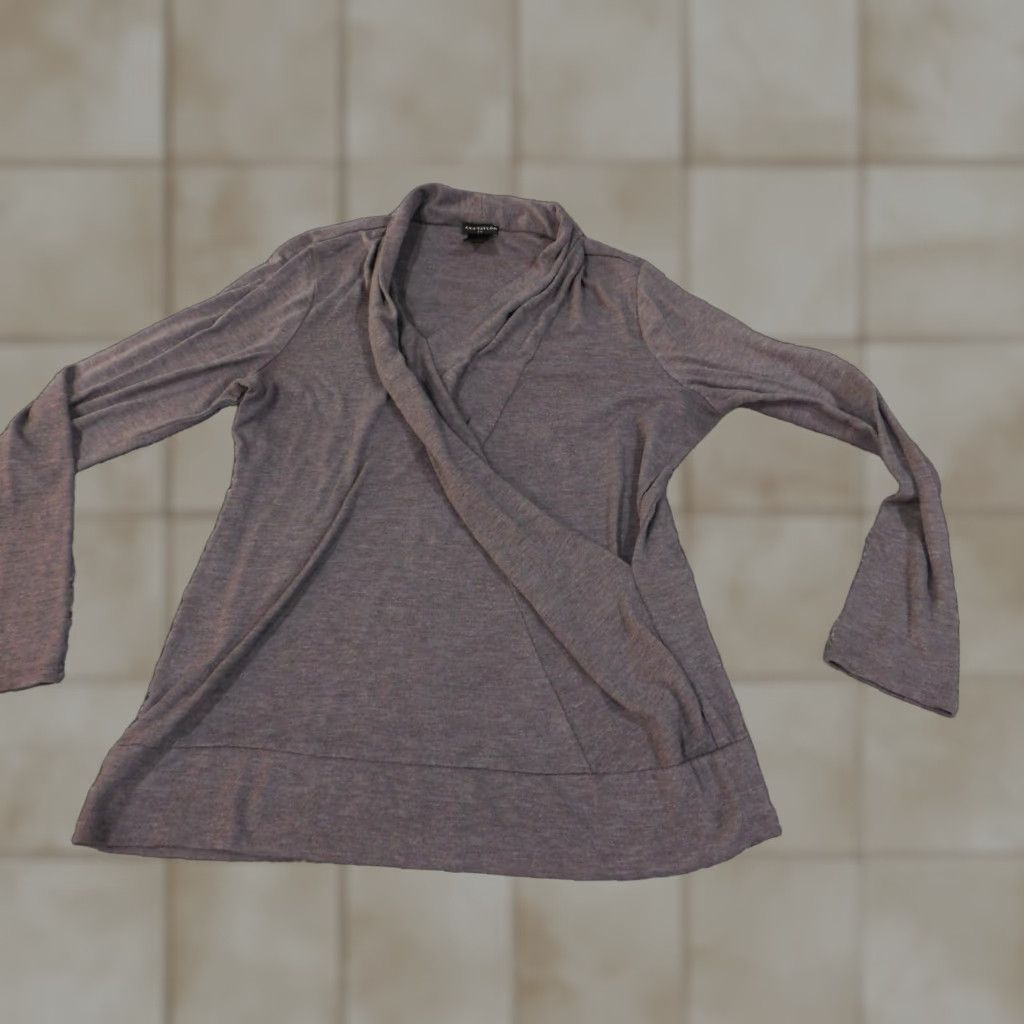 Ann Taylor Ann Taylor Sweater Pullover Women's L Gray Stretch Knit Polyester Rayon Spandex Regular Round Neck Long Sleeve Machine Washable Casual Modern Designer Size L / US 10 / IT 46 - 1 Thumbnail