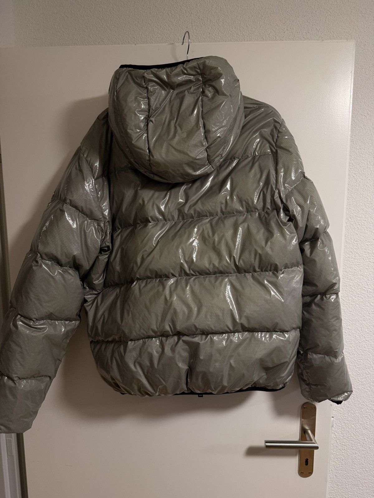 Dsquared2 Men’s Dsquared2 Shiny Hooded Puffer Jacket Medium Brand New Size US S / EU 44-46 / 1 - 2 Thumbnail