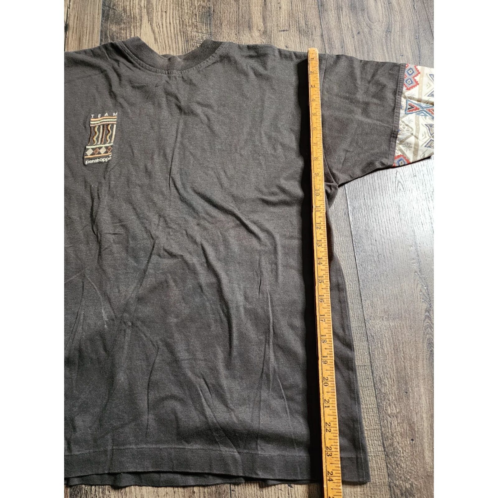 Vintage VINTAGE Penshoppe 90s Aztec Sleeve T Shirt L Mens Brown Cotton Single Stitch Size US L / EU 52-54 / 3 - 5 Thumbnail