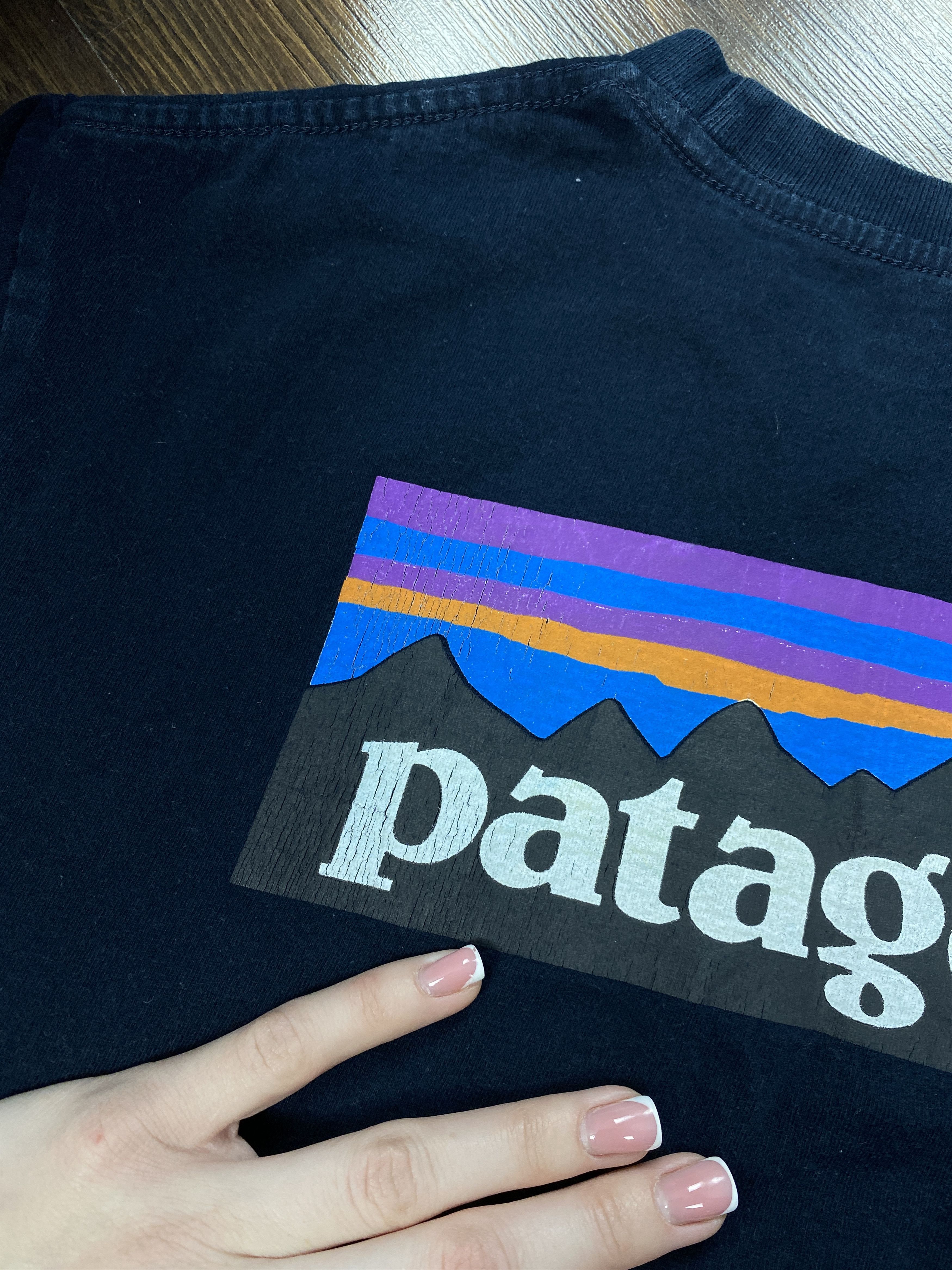 Patagonia Patagonia Vintage Mens Crew Neck T-Shirt Size US L / EU 52-54 / 3 - 3 Thumbnail