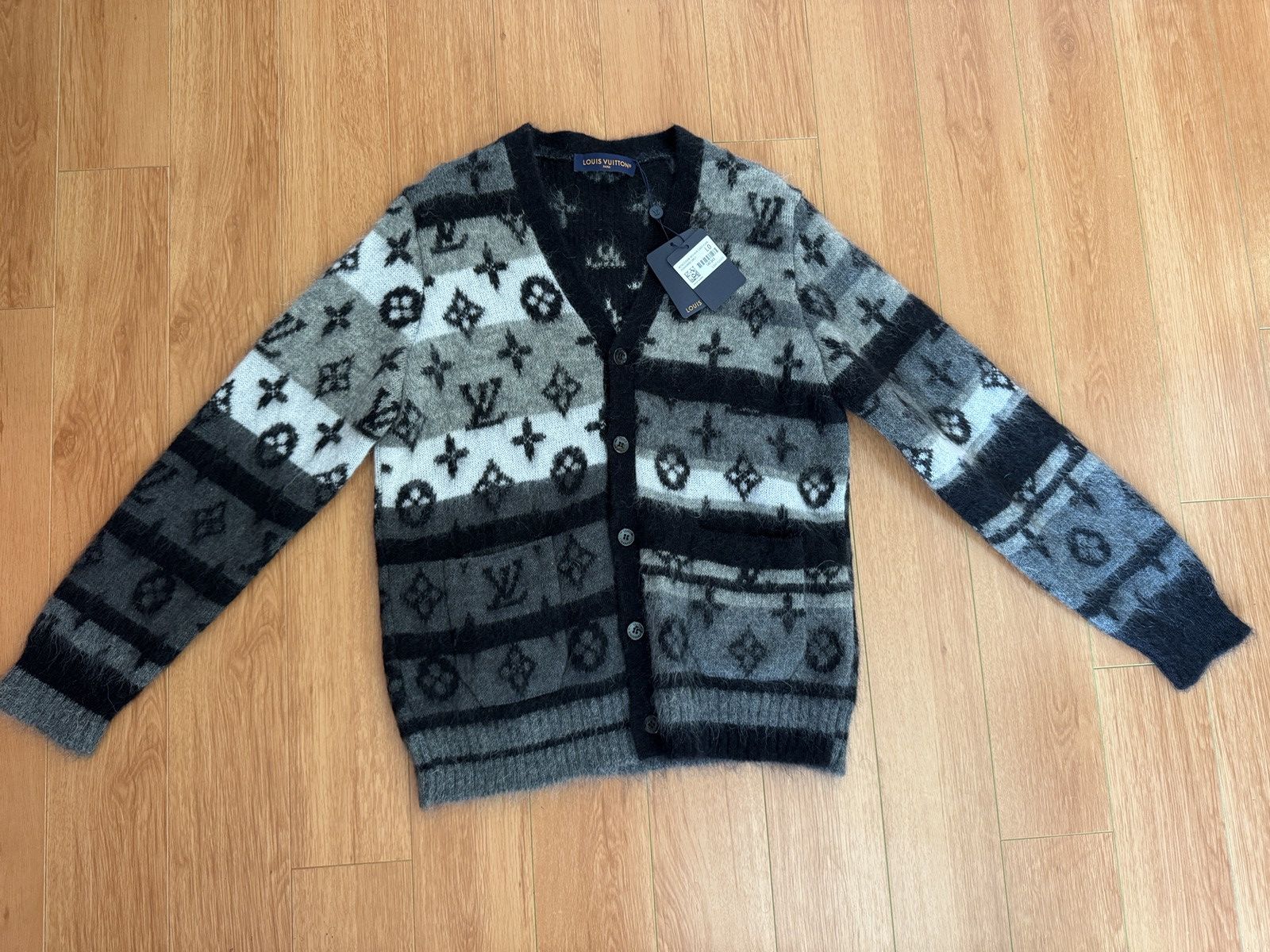 Louis Vuitton Louis Vuitton Monogram Mohair Cardigan Size US L / EU 52-54 / 3 - 3 Thumbnail