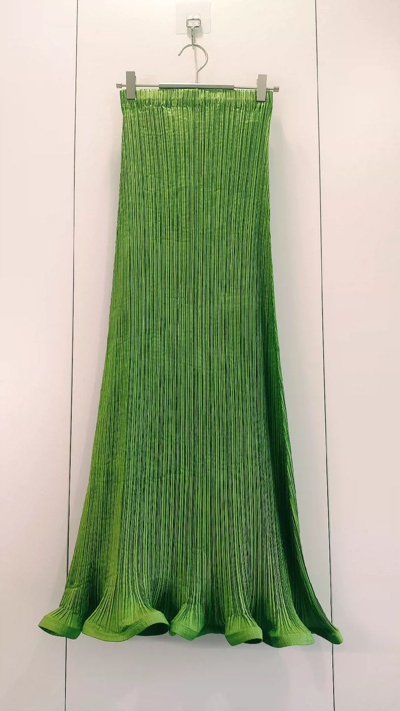 Issey Miyake Issey Miyake size:L A light green main line three-dimensio Size 22" - 2 Thumbnail