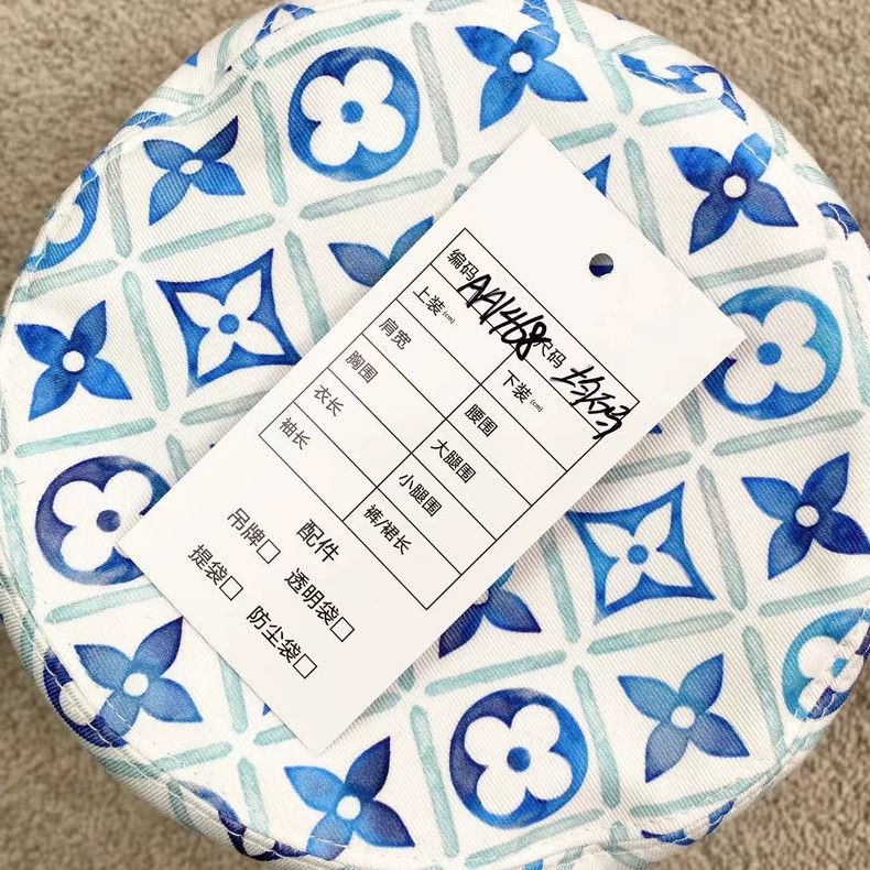 Louis Vuitton Louis Vuitton Blue and white logo fisherman's hat Size ONE SIZE - 6 Thumbnail