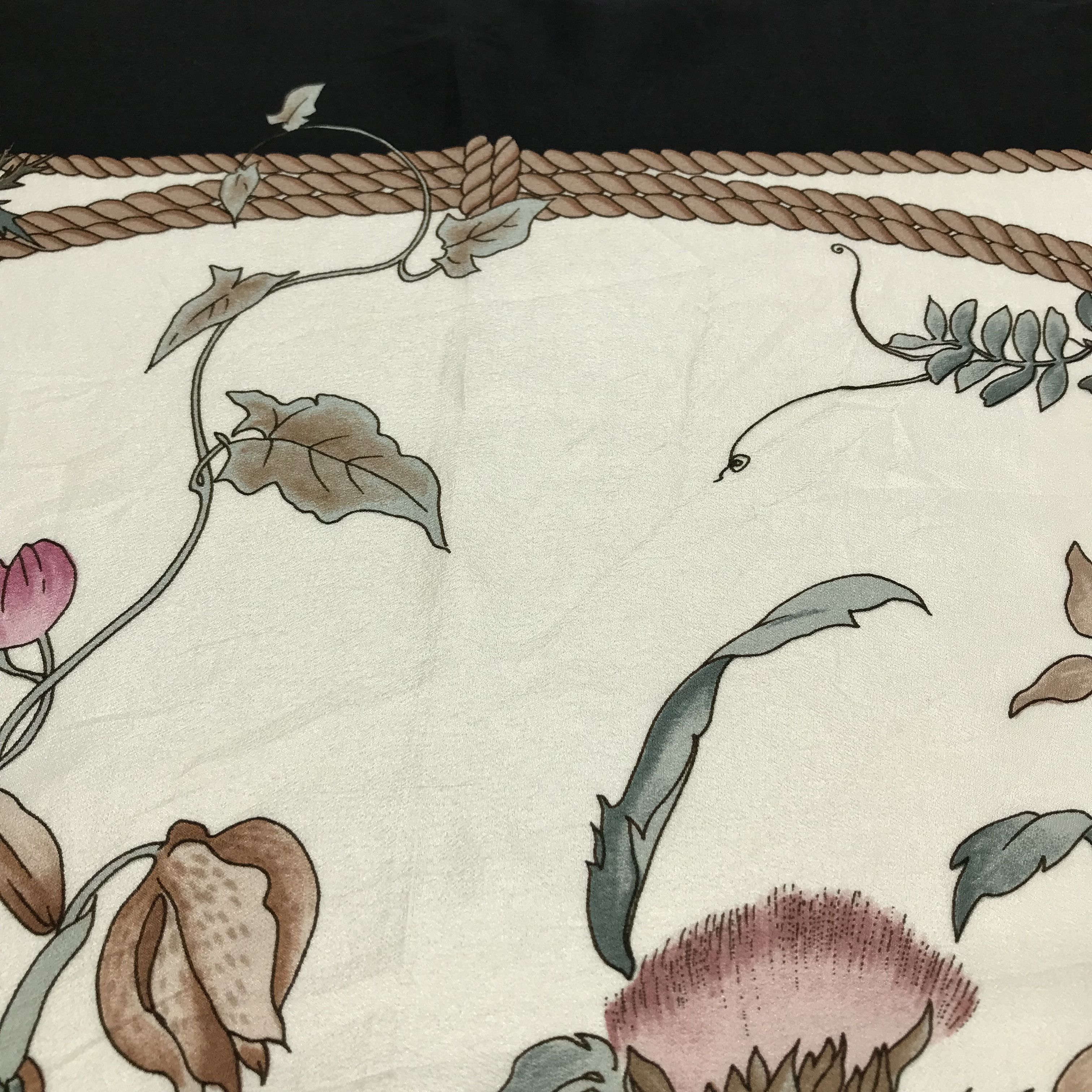Vintage Vintage Luxury Flower Bouquet Hand Rolled Silk Scarf M184 Size ONE SIZE - 7 Thumbnail