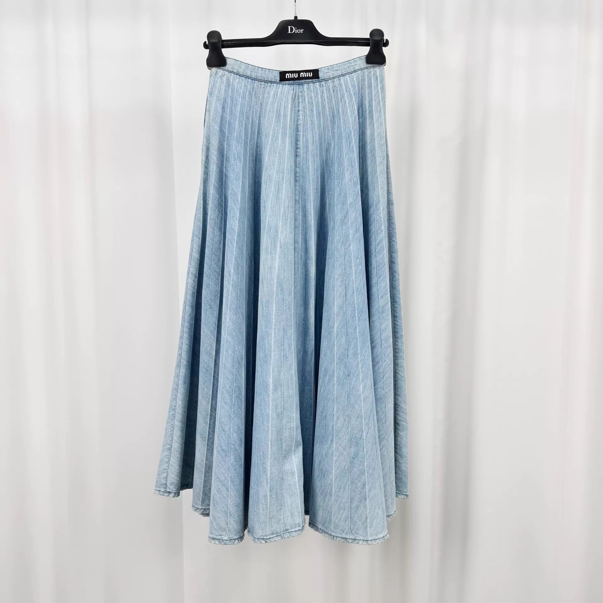 Miu Miu MIU MIU Embroidered Logo Denim Skirt 99 New Size 38 Size 26" / US 2 / IT 38 - 1 Thumbnail