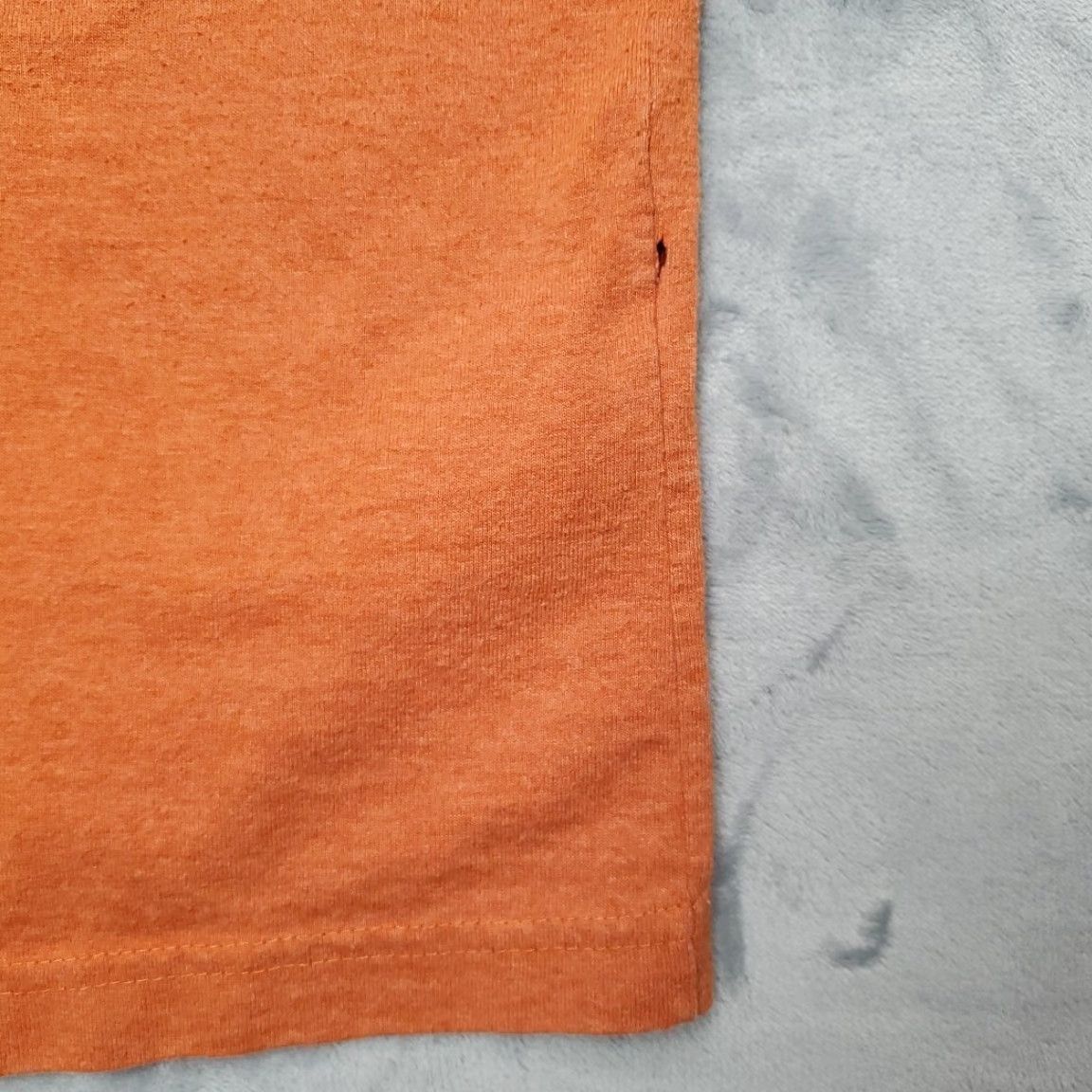 Carhartt Carhartt Shirt Mens L Orange Loose Fit Crewneck Short Sleeve Pocket Work Tee Size US L / EU 52-54 / 3 - 3 Thumbnail