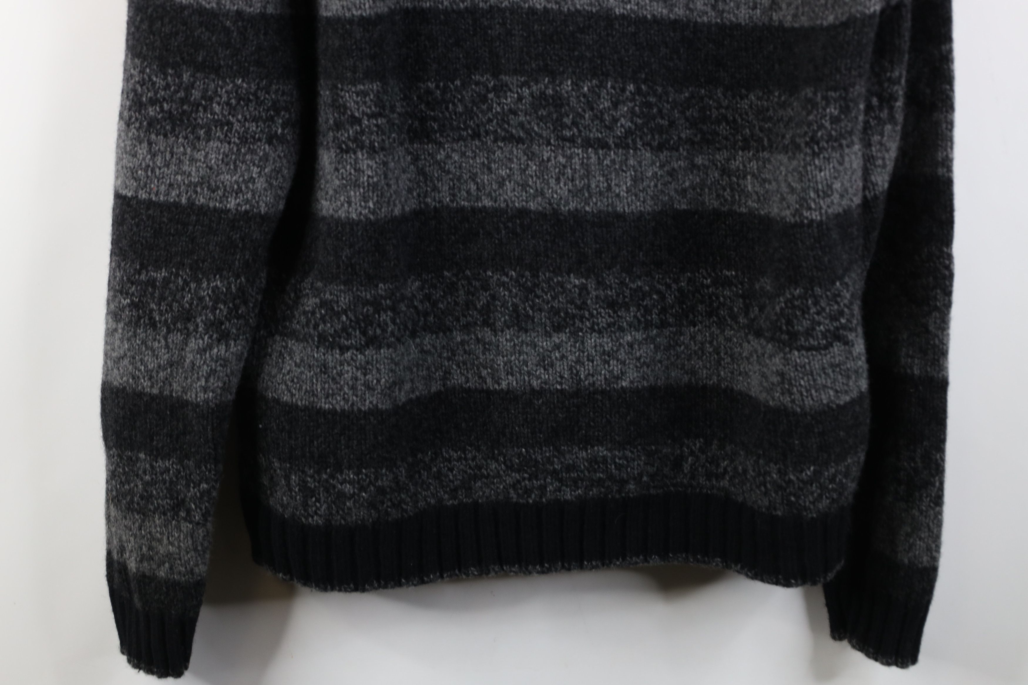 Eddie Bauer Vintage Eddie Bauer Block Lambswool Knit Turtleneck Sweater Size US XL / EU 56 / 4 - 3 Thumbnail