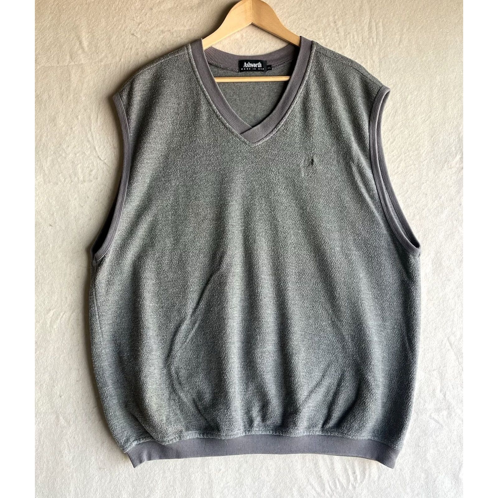 Vintage Ashworth Mens Gray Cotton Knit Vest V-Neck Pullover XL Golf Knit Sweater Pullover Casual Men Regular Size XL Gray V-Neck Ashworth Size US XL / EU 56 / 4 - 2 Thumbnail