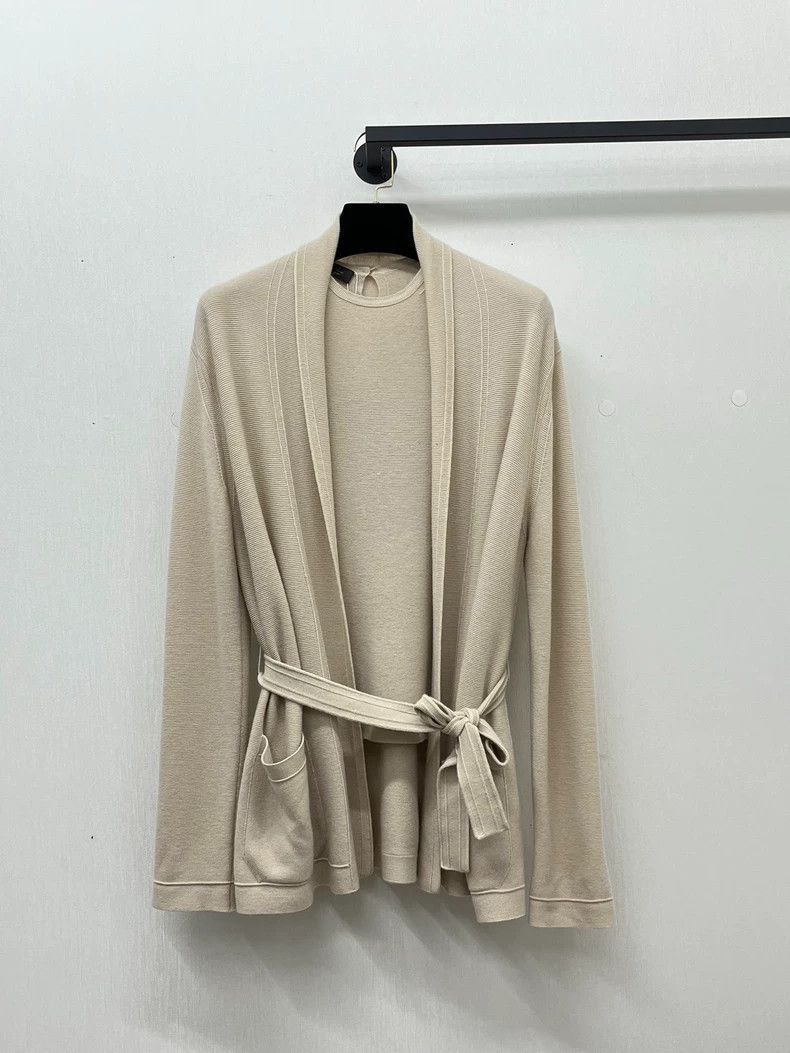 LORO PIANA Camel colored cashmere open shirt sleeveless kn