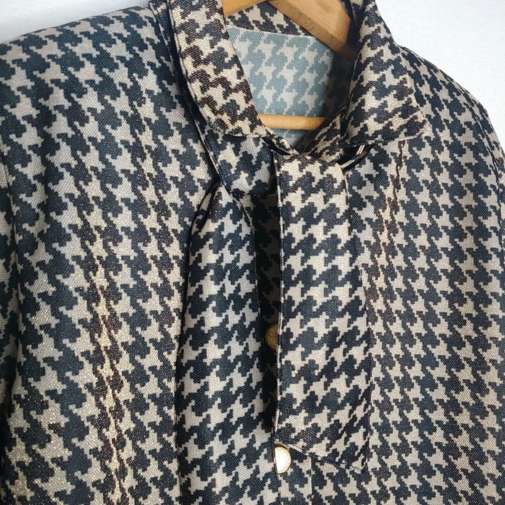 Vintage VINTAGE Blouse Houndstooth Tie 3/4-Sleeve M Womens Black Gold Buttons Tan Shimmer 70s 1970s Size M / US 6-8 / IT 42-44 - 5 Thumbnail