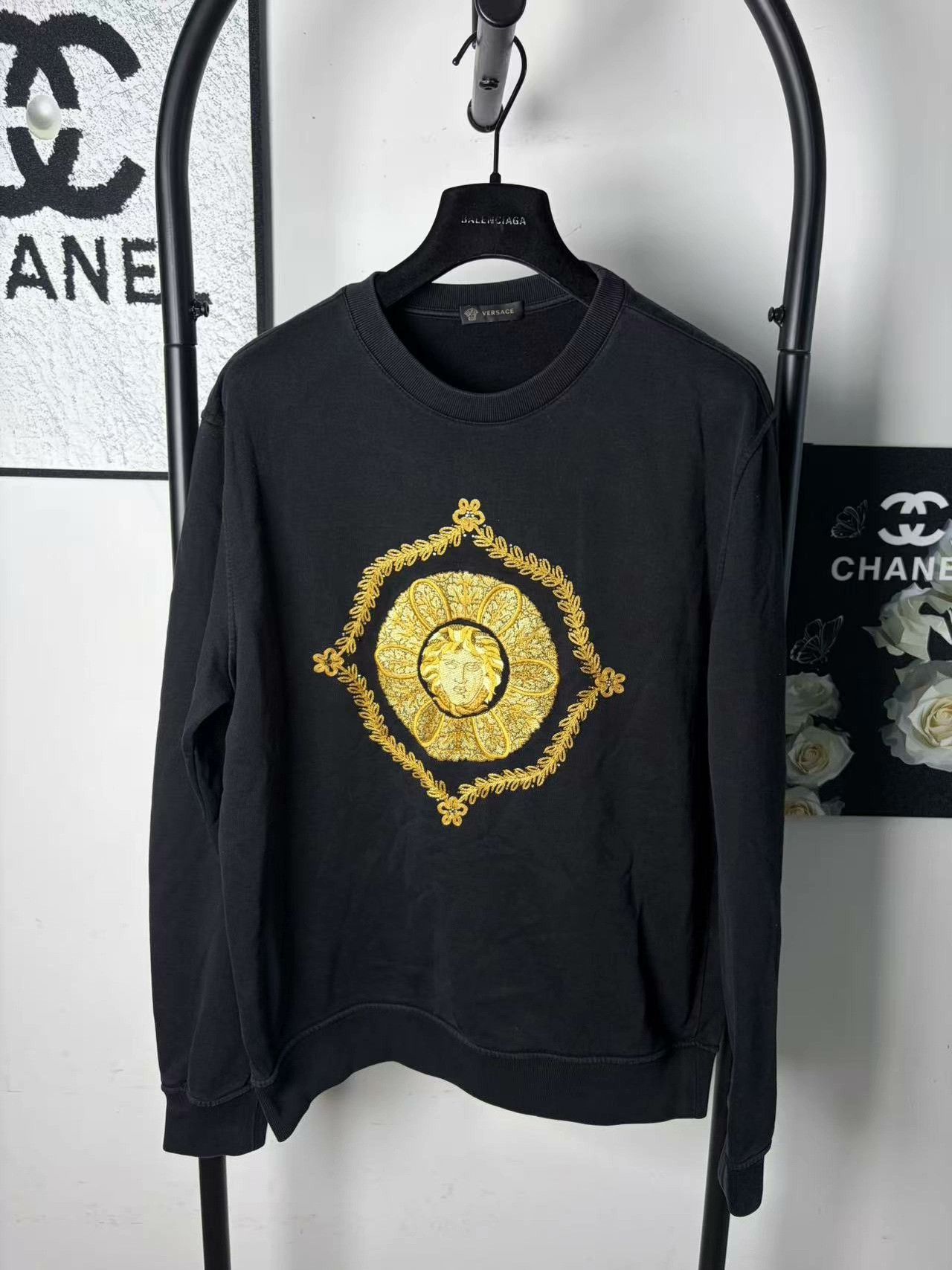 Versace Versace Embroidered White Hoodie l Men Size US L / EU 52-54 / 3 - 1 Thumbnail