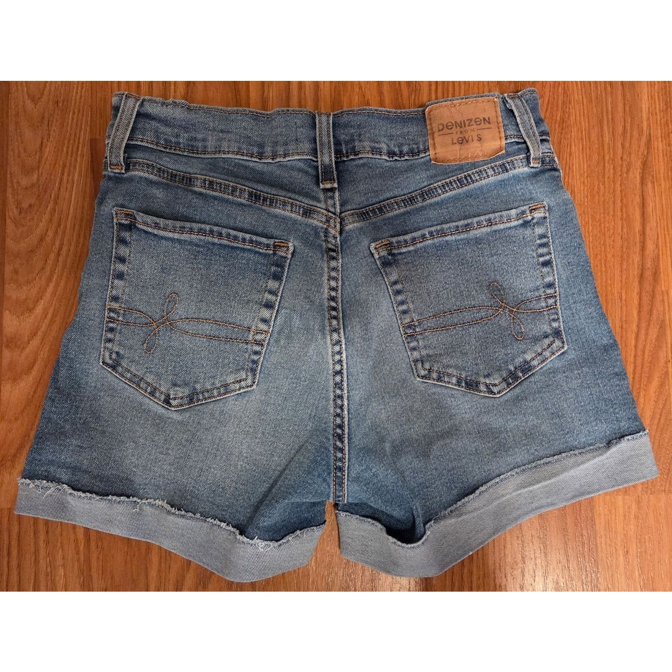 Levi's Levi's Denizen Vintage High Rise Denim Jean Shorts Size 26" / US 2 / IT 38 - 2 Thumbnail