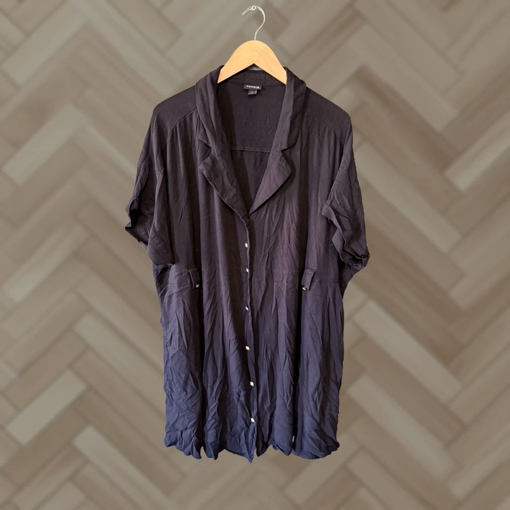 Torrid Torrid Shirt Black Short Sleeve Button-Up Plus Size 4 Women Size S / US 4 / IT 40 - 1 Thumbnail