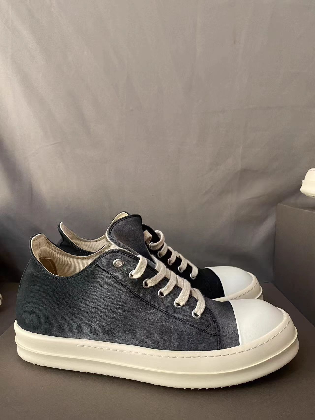 Rick Owens Rick Owens DRKSHDW Gradient Jumbo Lace Low Size US 9.5 / EU 42-43 - 3 Thumbnail