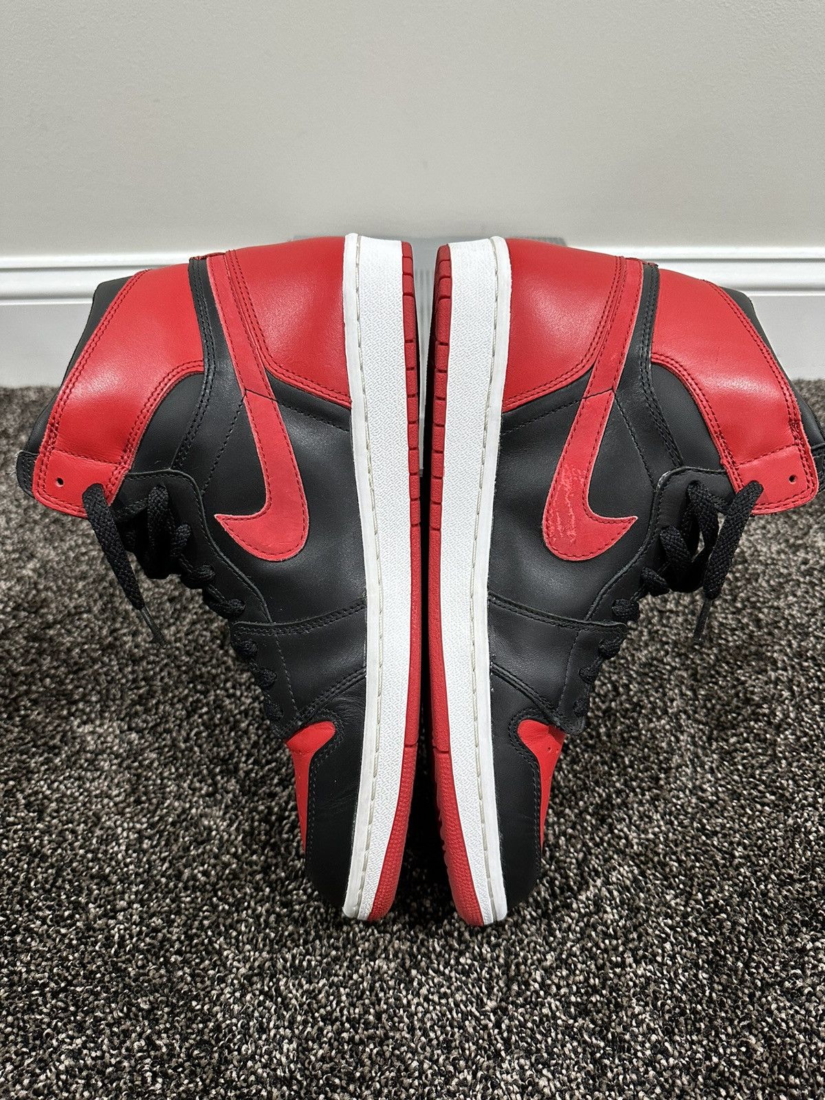 Jordan Brand Air Jordan 1 Retro Bred 2001 Sneakers Size US 11 / EU 44 - 6 Thumbnail