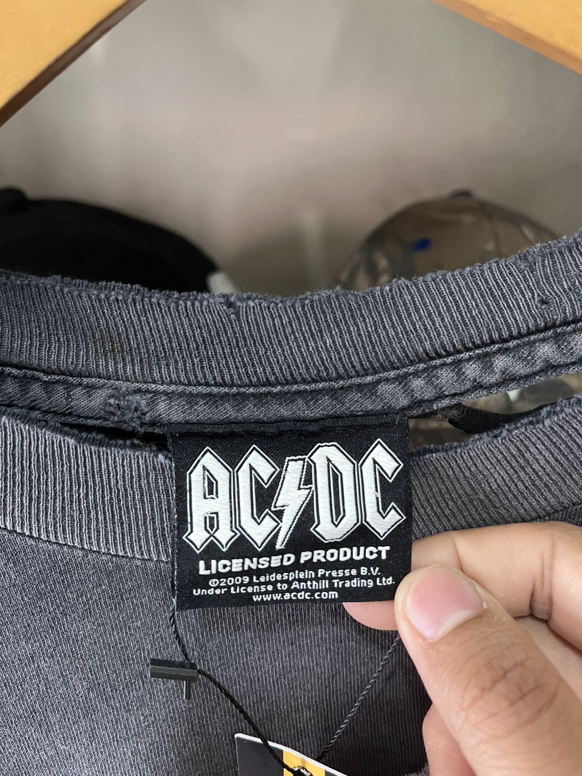 AC/DC Vintage 2009 ACDC “ Highway To Hell” Tour Tee 1979 Size US XL / EU 56 / 4 - 4 Thumbnail