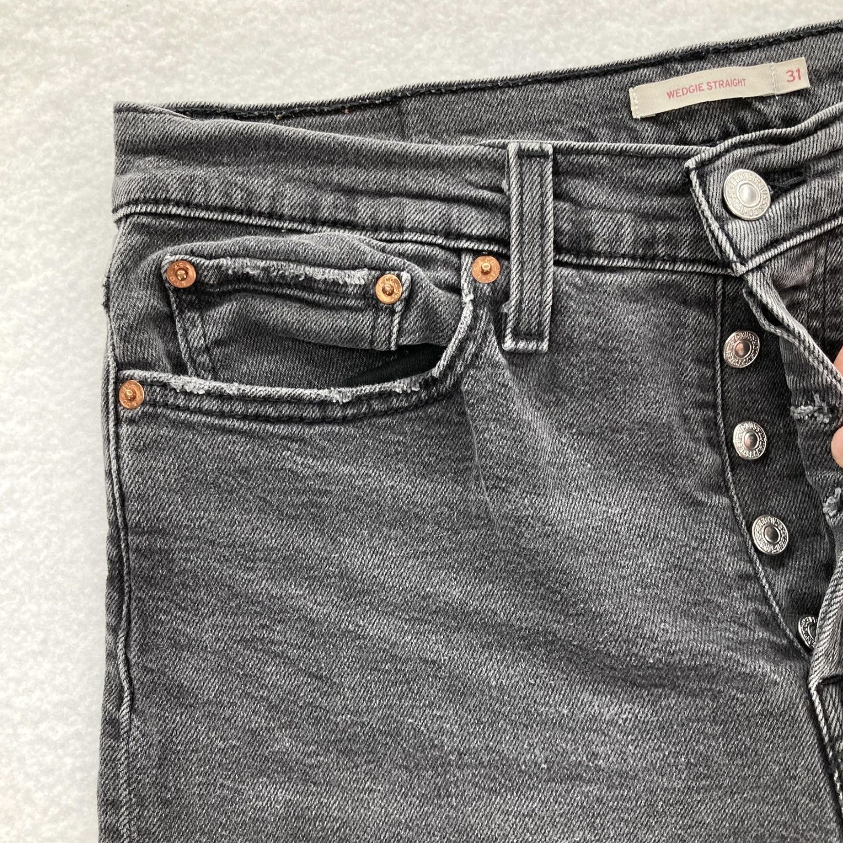 Levi's Levis Wedgie Straight Jeans Womens 31 High Rise Button Fly Distressed Denim Y2K Gray 90s Grunge/Casual Womens Jeans Size 24" / US 00 / IT 34 - 4 Thumbnail