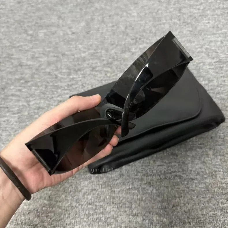 Balenciaga Balenciaga Panther Mask Sunglasses. Size ONE SIZE - 4 Thumbnail
